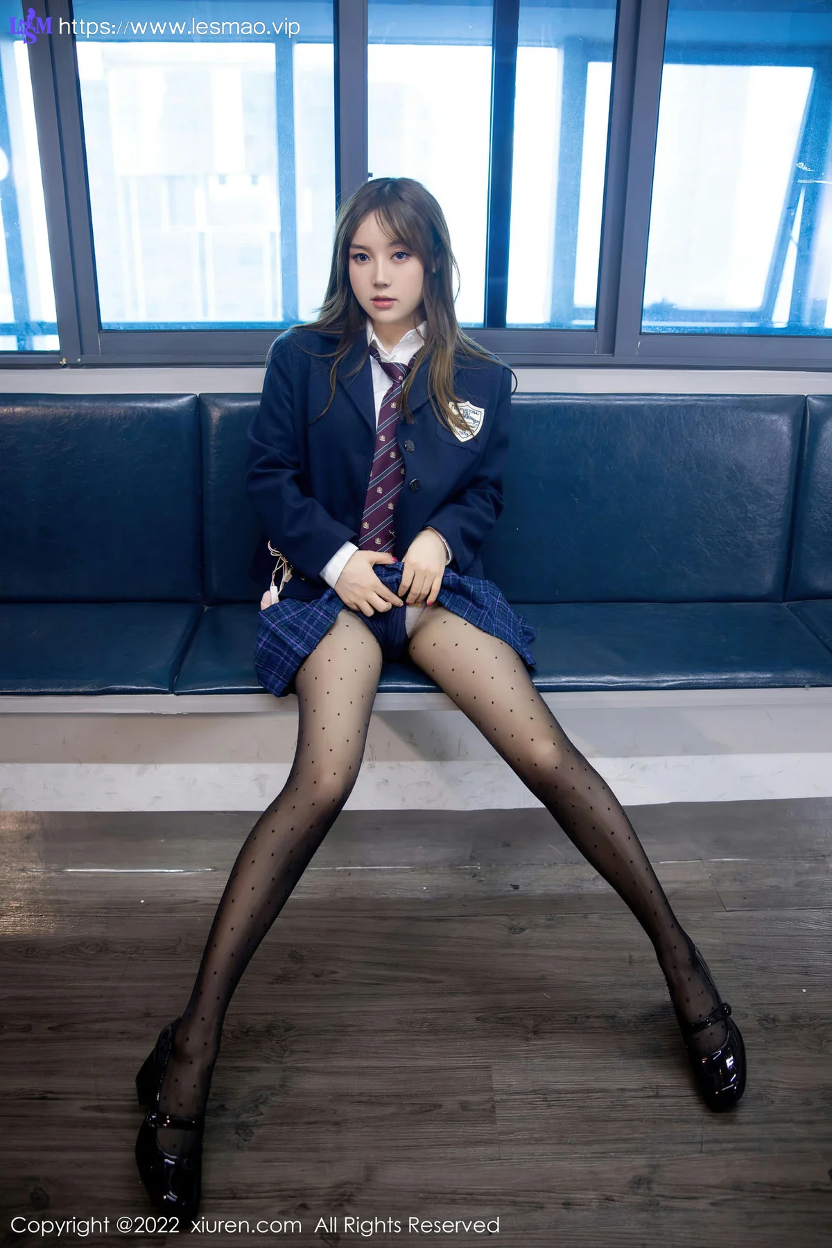 XiuRen 秀人 No.5899 豆瓣酱 地铁场景性感写真 - 7