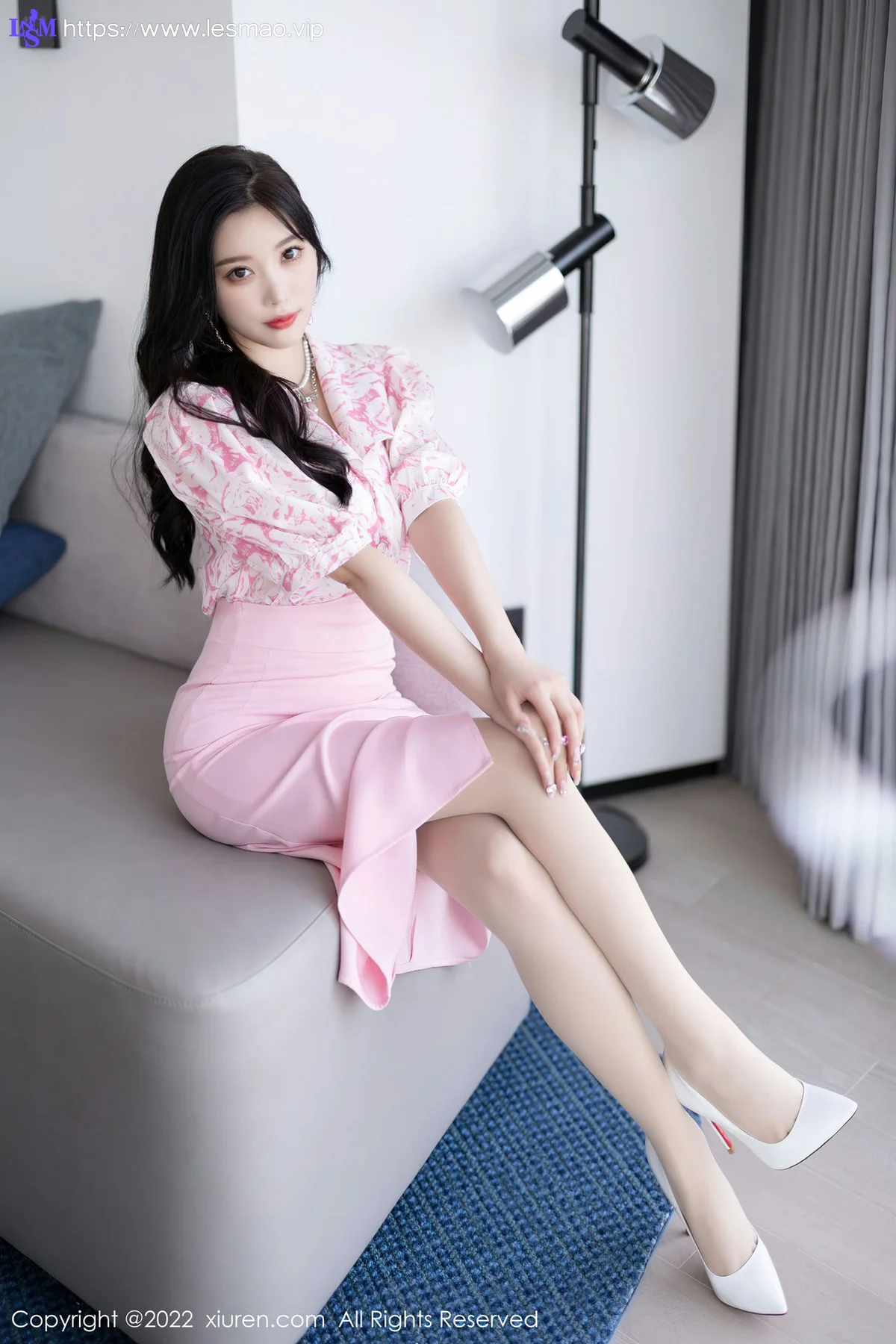 XiuRen 秀人 No.5927 杨晨晨Yome 粉色短裙私房写真 - 5