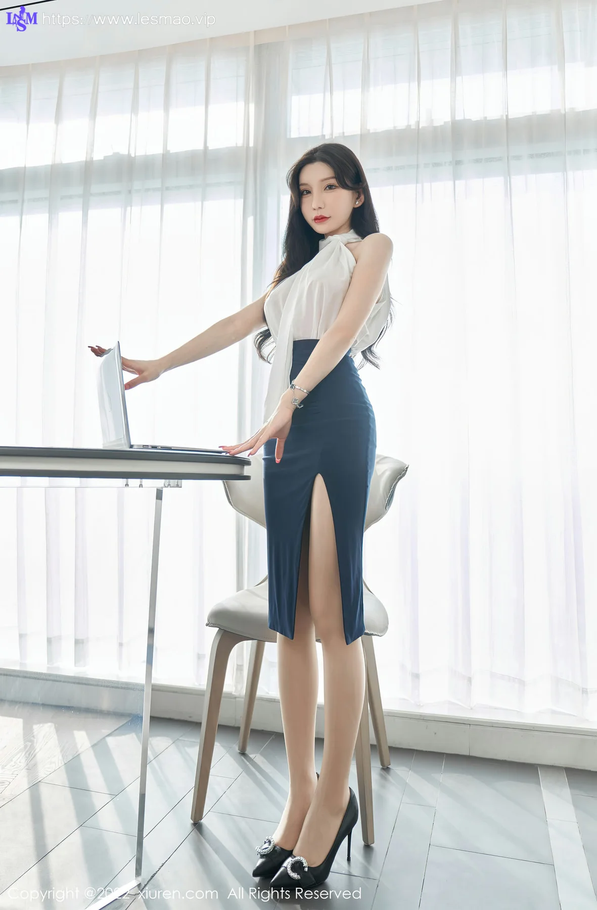 XiuRen 秀人 No.5948 周于希Sally 主题《女秘书的日常工作》性感写真 - 1