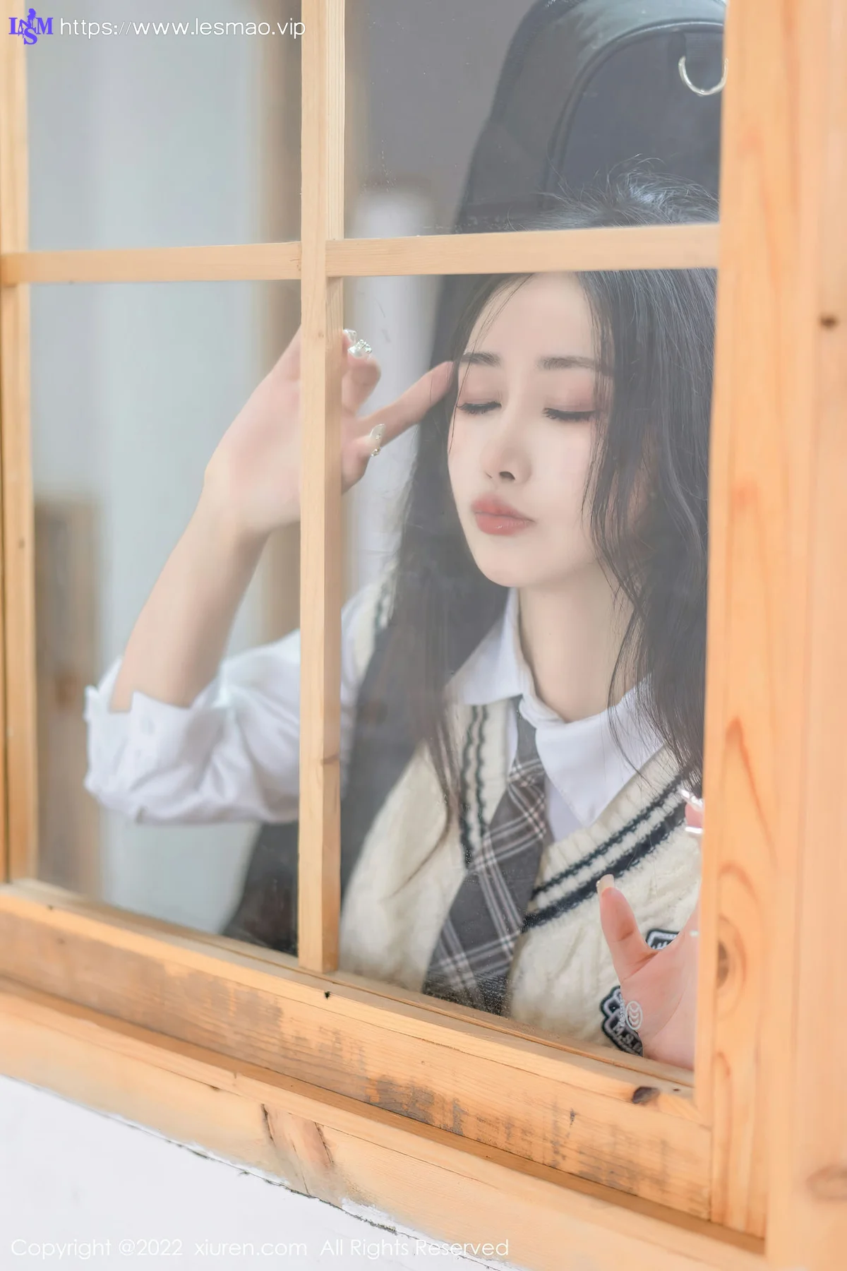 XiuRen 秀人 No.5970 laura阿姣 性感学妹制服性感写真 - 5