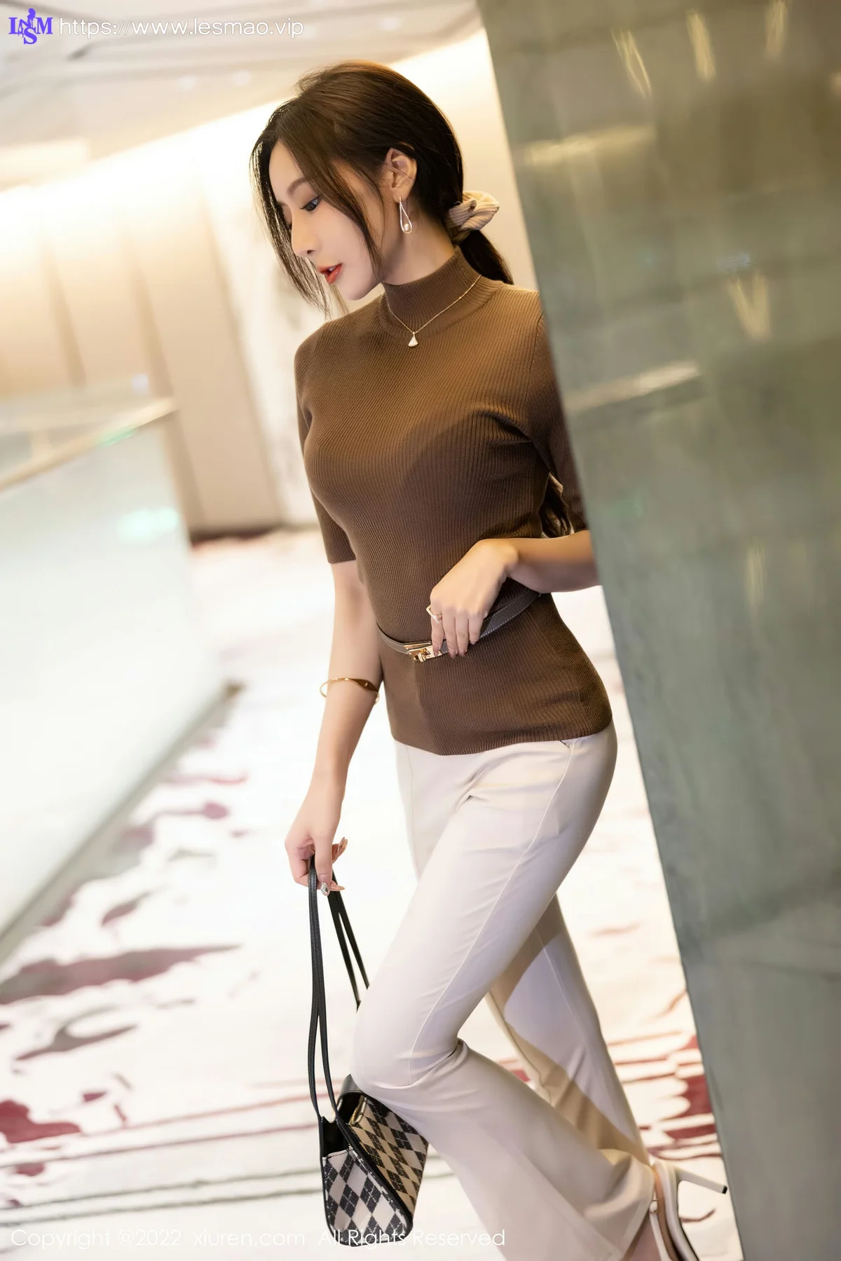 XiuRen 秀人 No.5978 王馨瑶yanni 诱人原色丝袜性感写真 - 8