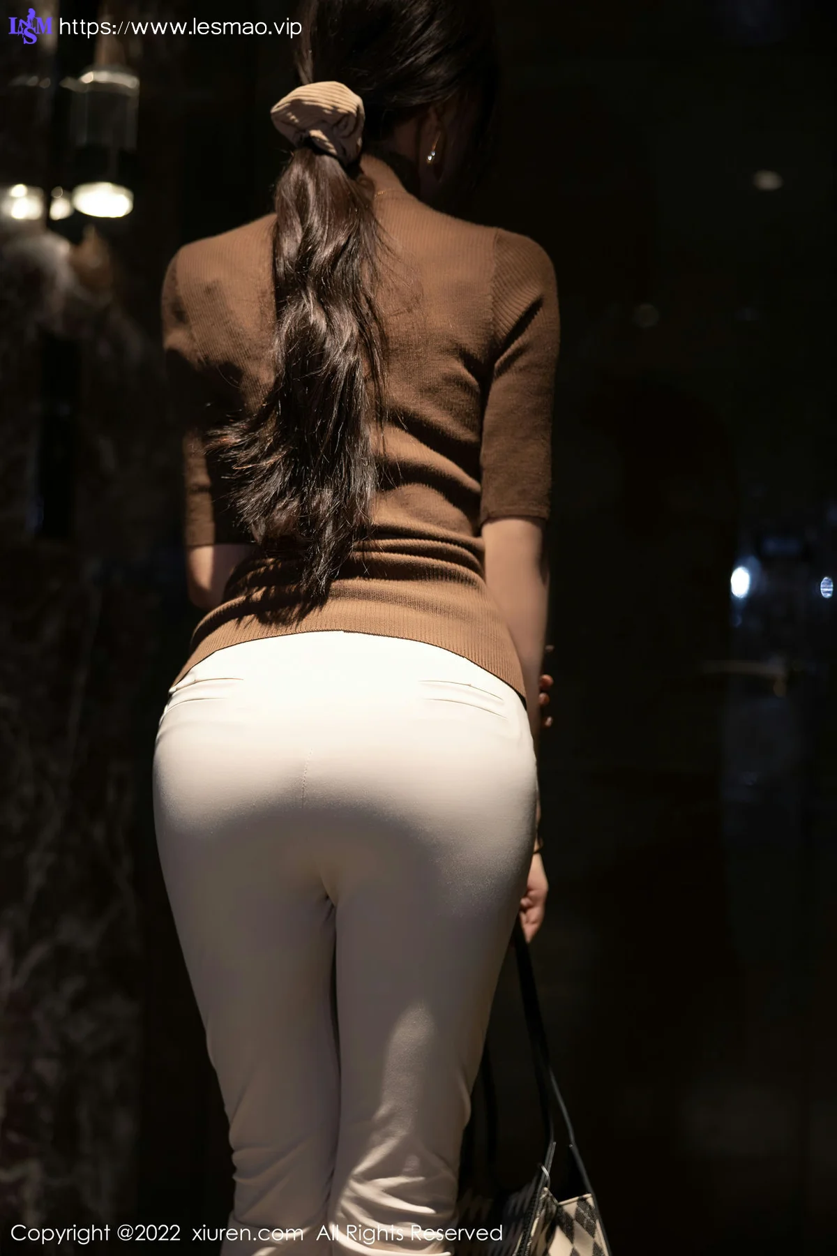 XiuRen 秀人 No.5978 王馨瑶yanni 诱人原色丝袜性感写真 - 1