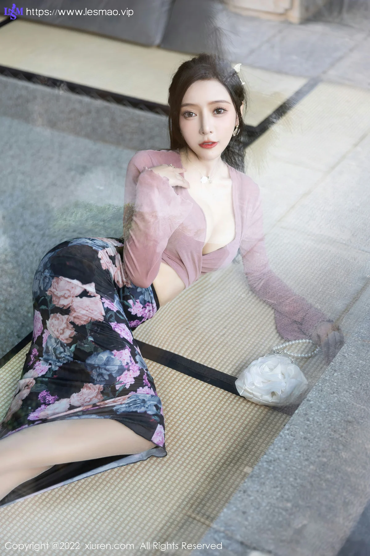 XiuRen 秀人 No.5985 王馨瑶 香肩美腿美女模特 - 1
