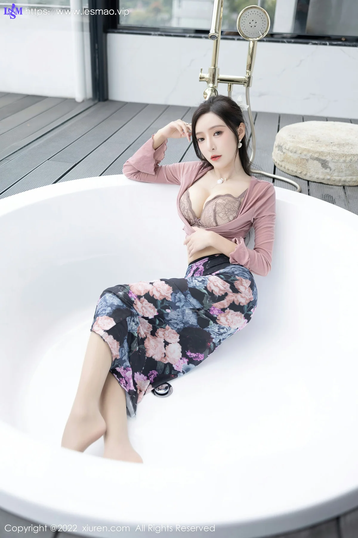 XiuRen 秀人 No.5985 王馨瑶 香肩美腿美女模特 - 9
