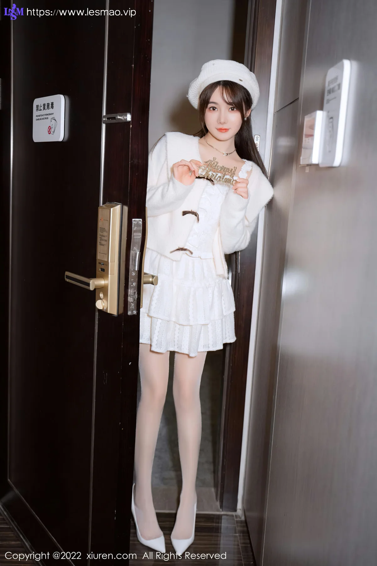 XiuRen 秀人 No.6025 婠婠么 圣诞白丝性感写真 - 1