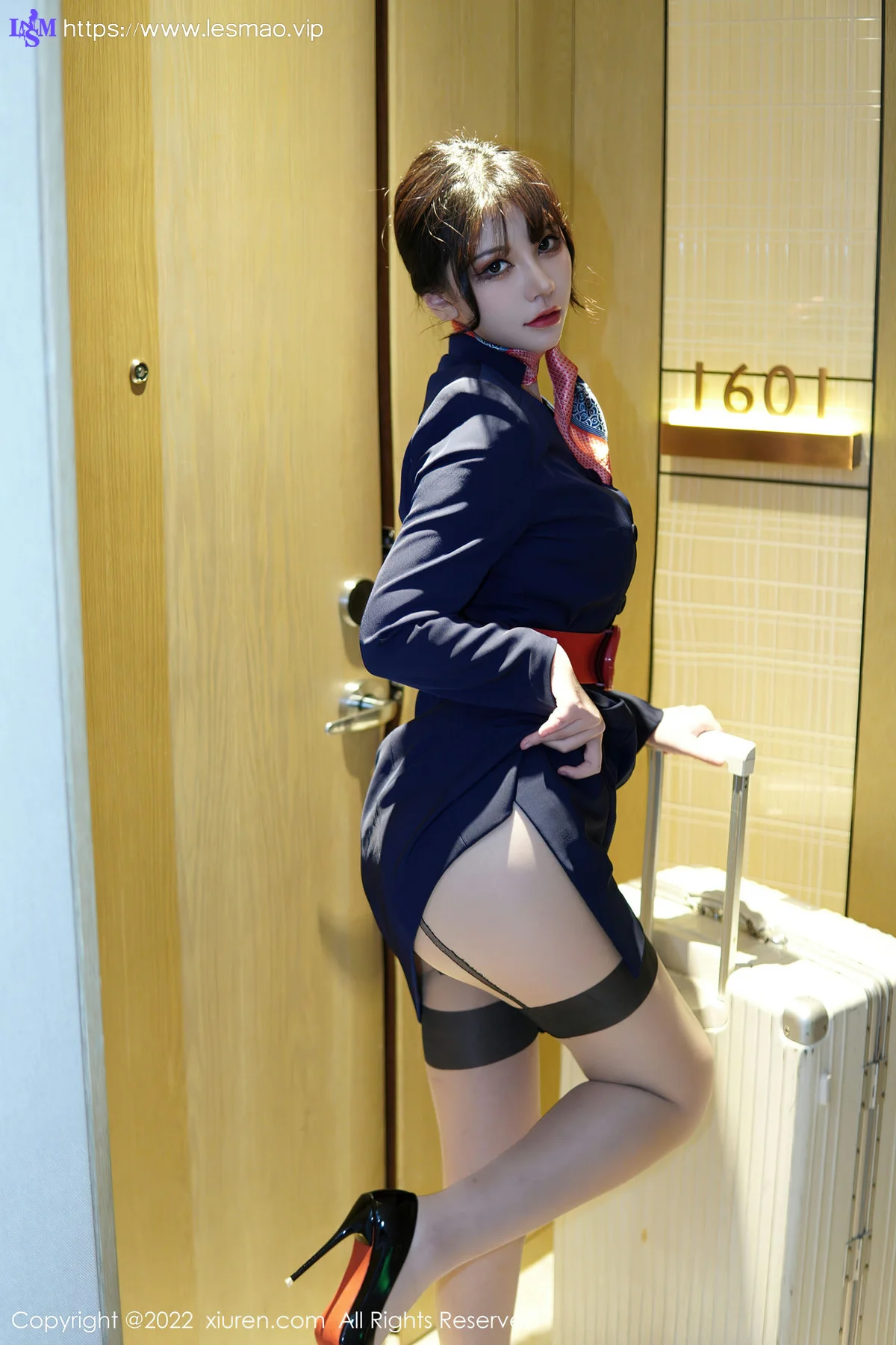 XiuRen 秀人 No.6048 桃桃子 空姐制服新人第二套写真 - 1