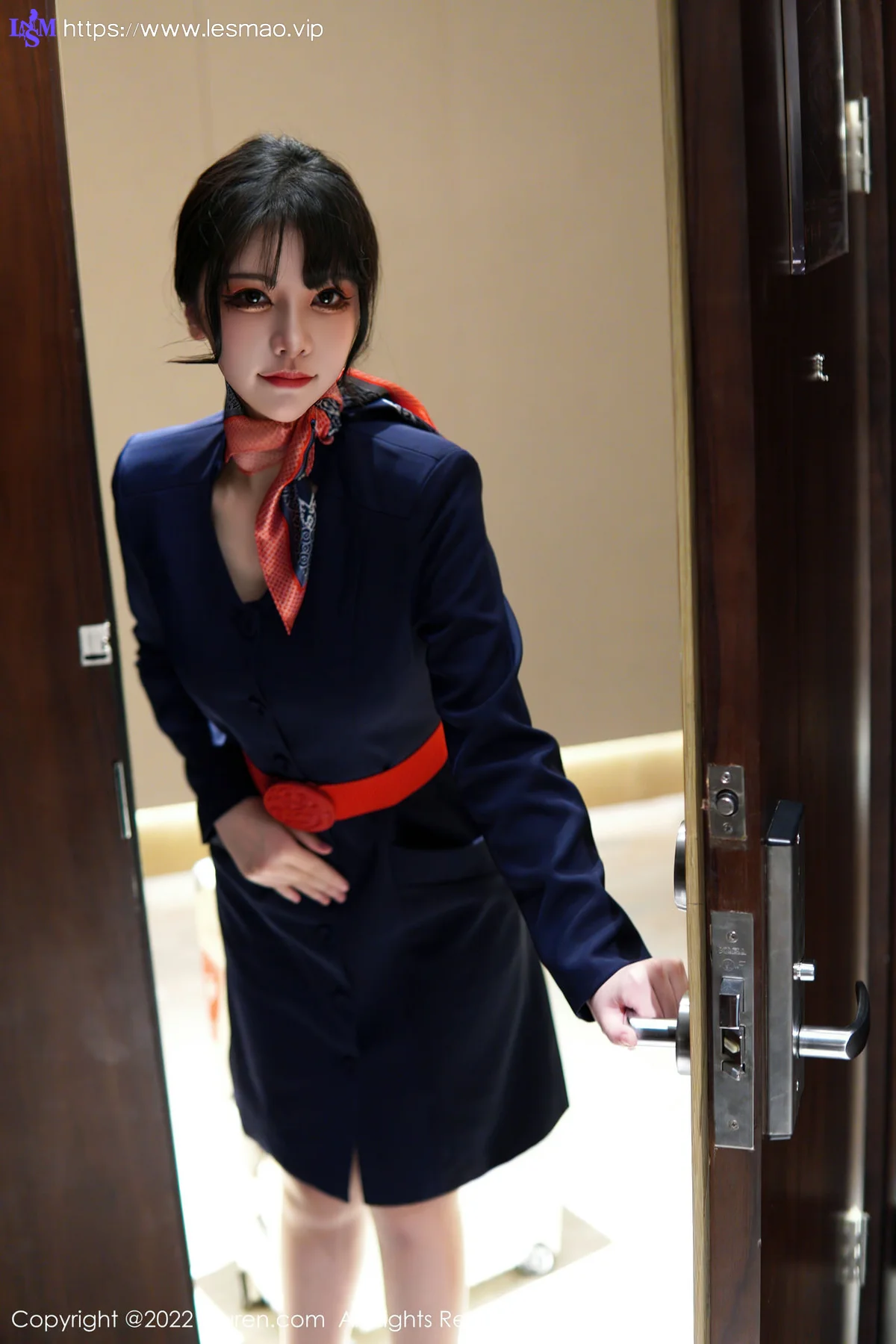 XiuRen 秀人 No.6048 桃桃子 空姐制服新人第二套写真 - 4