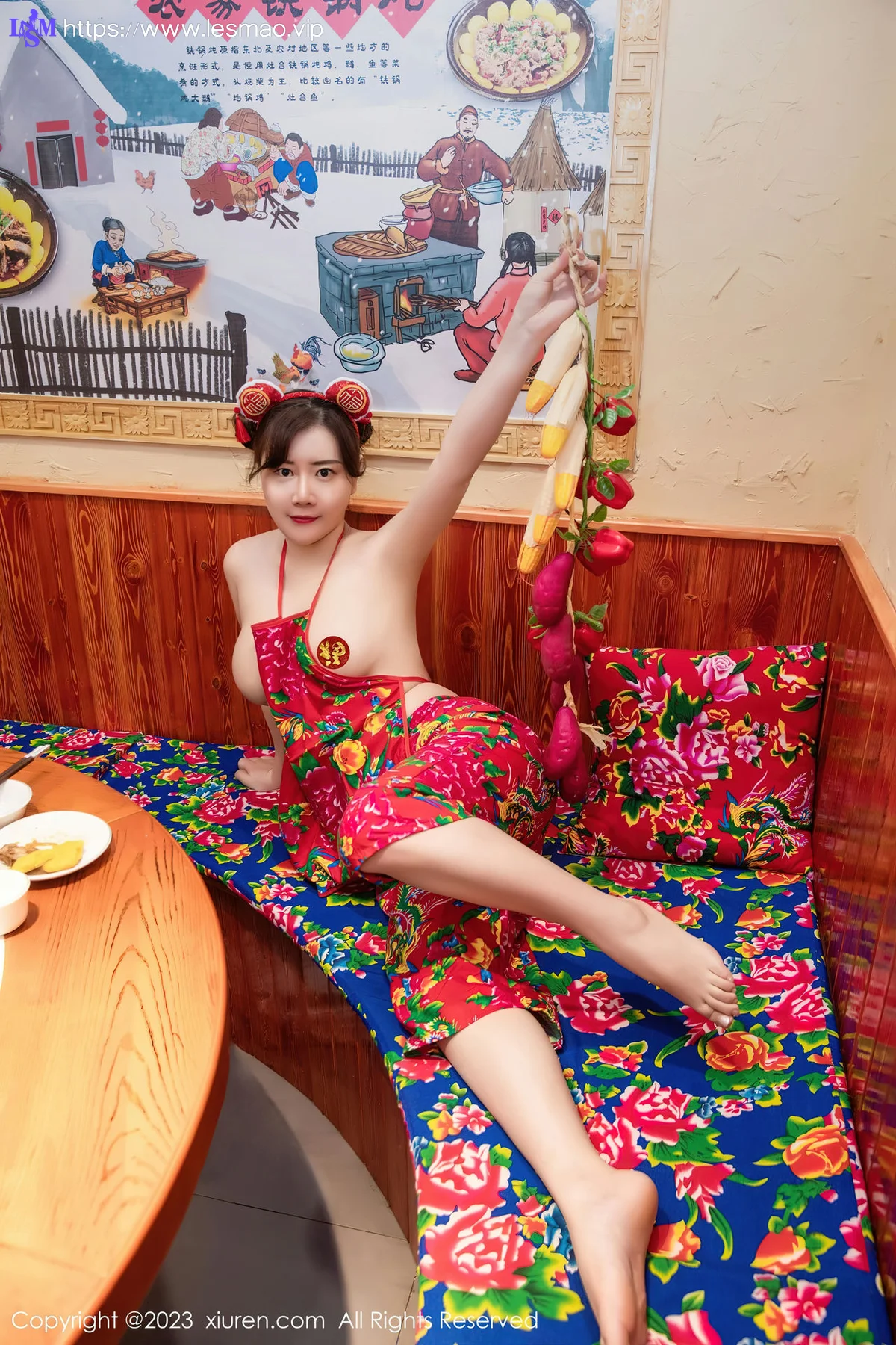 XiuRen 秀人 No.6121 王婉悠Queen 东北大花布布兜写真 - 4