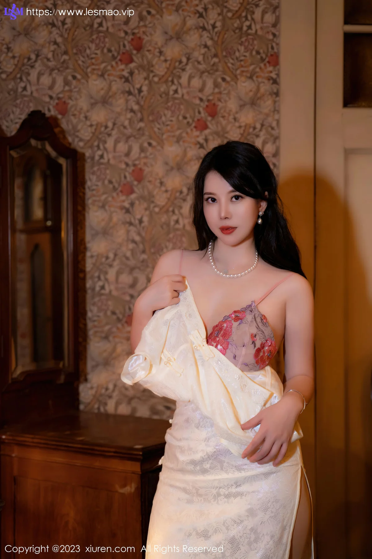 XiuRen 秀人 No.6123 白茹雪 白色旗袍写真 - 9