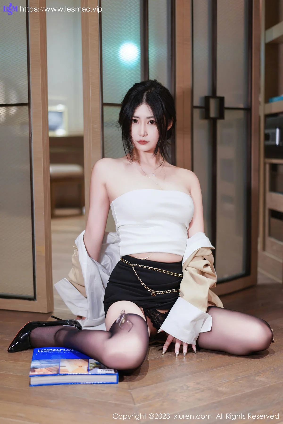 XiuRen 秀人 No.6129 laura阿姣 娇美姿态妩媚欲滴三亚旅拍 - 4