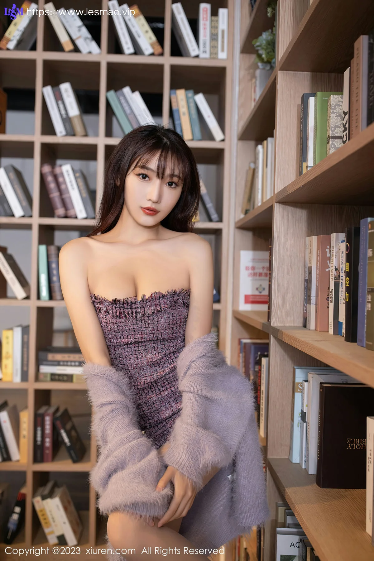 XiuRen 秀人 No.6209 陆萱萱 图书馆场景拍摄性感写真 - 4