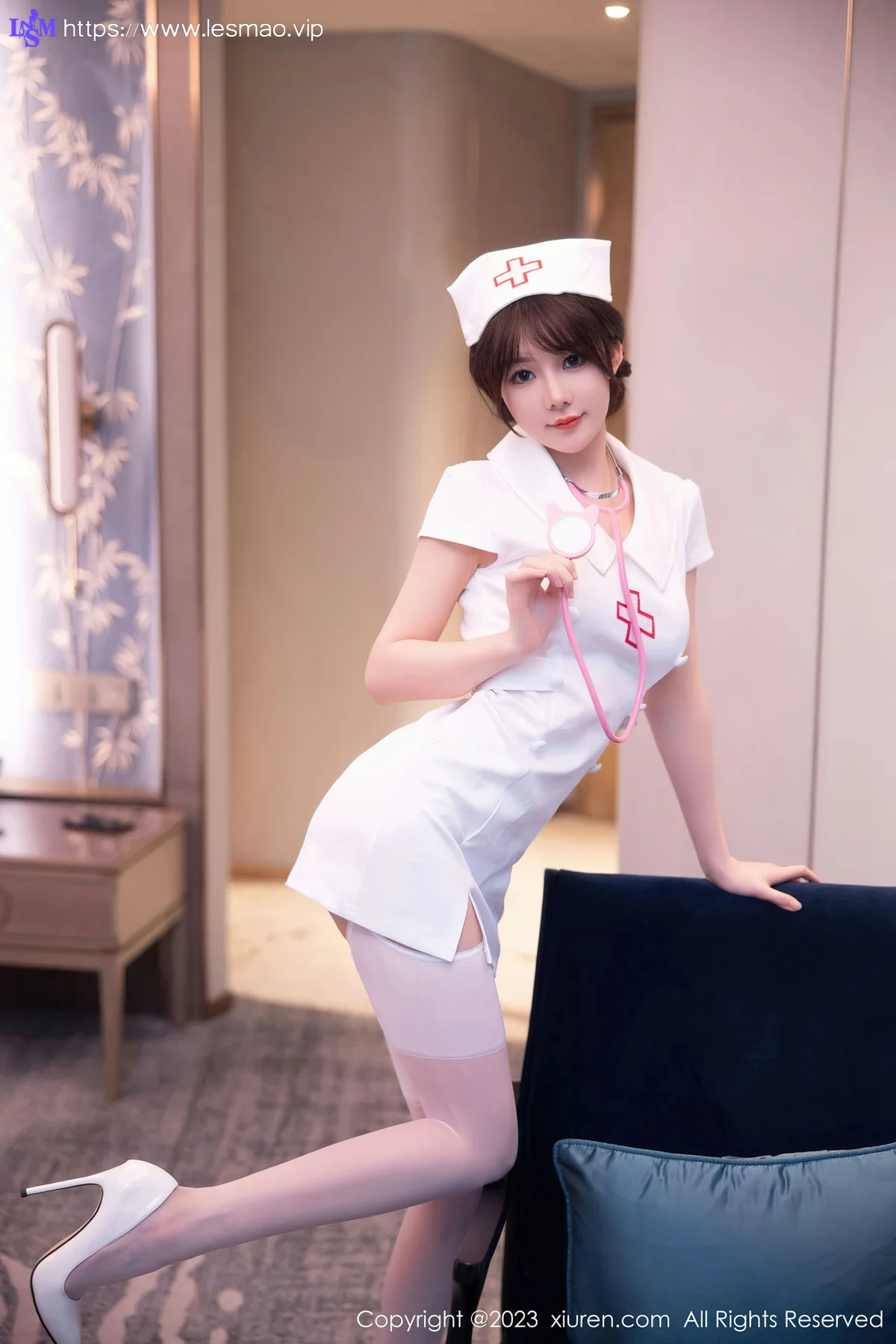 XiuRen 秀人 No.6221 婠婠么 白色情趣护士性感写真 - 2