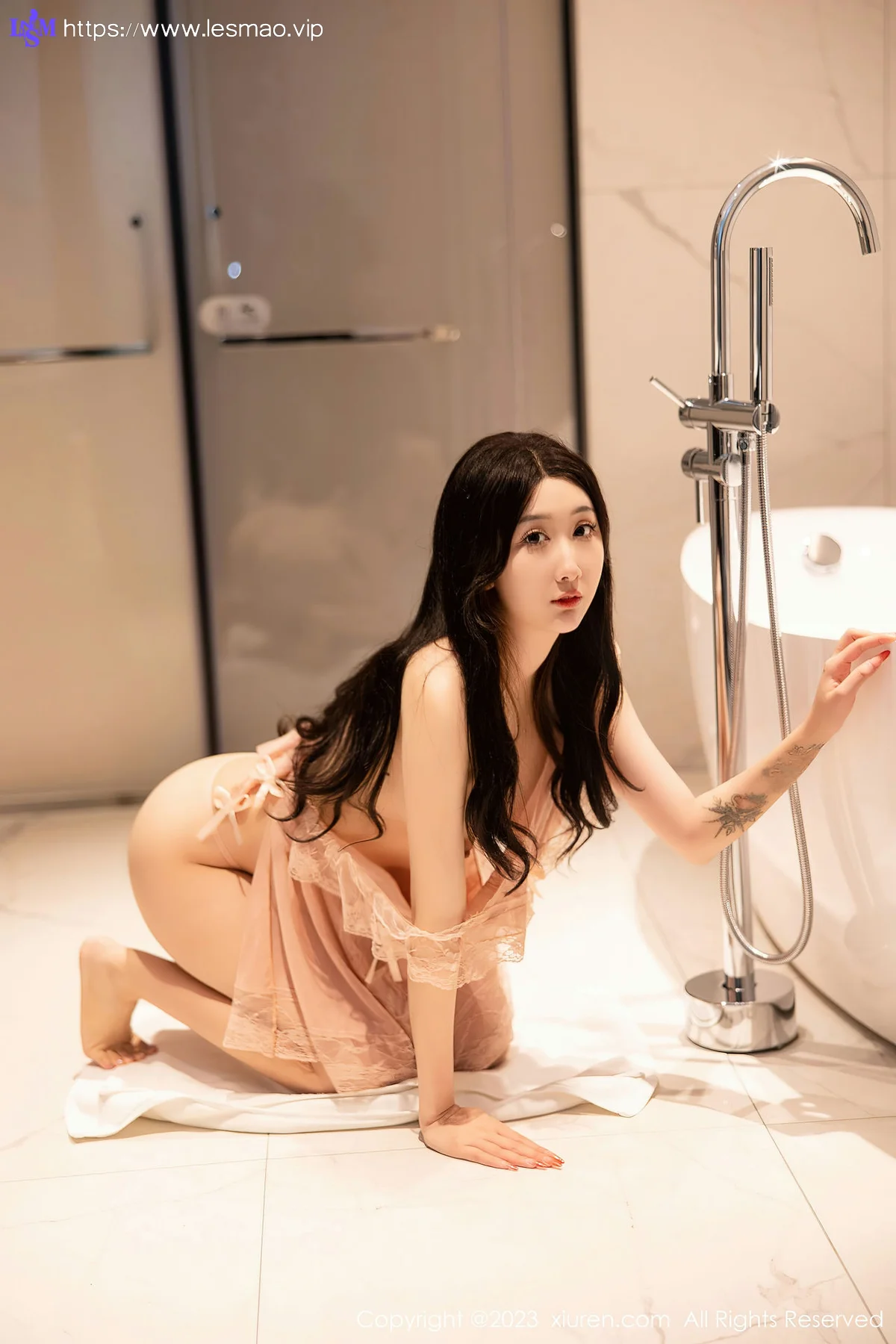 XiuRen 秀人 No.6243 江真真 淡粉色蕾丝情趣性感写真 - 7