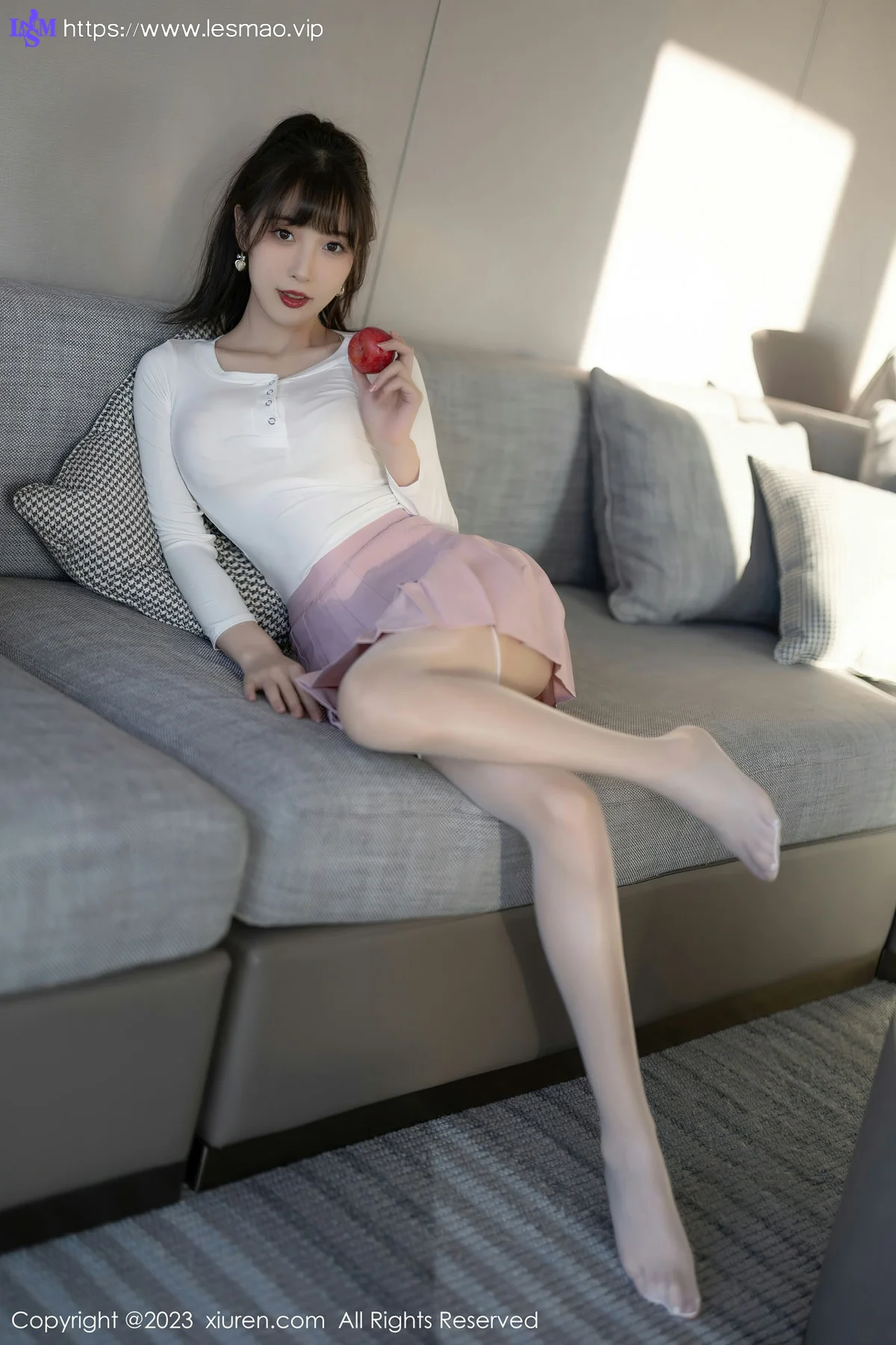 XiuRen 秀人 No.6263 林星阑 诱人白色丝袜海南旅拍 - 4