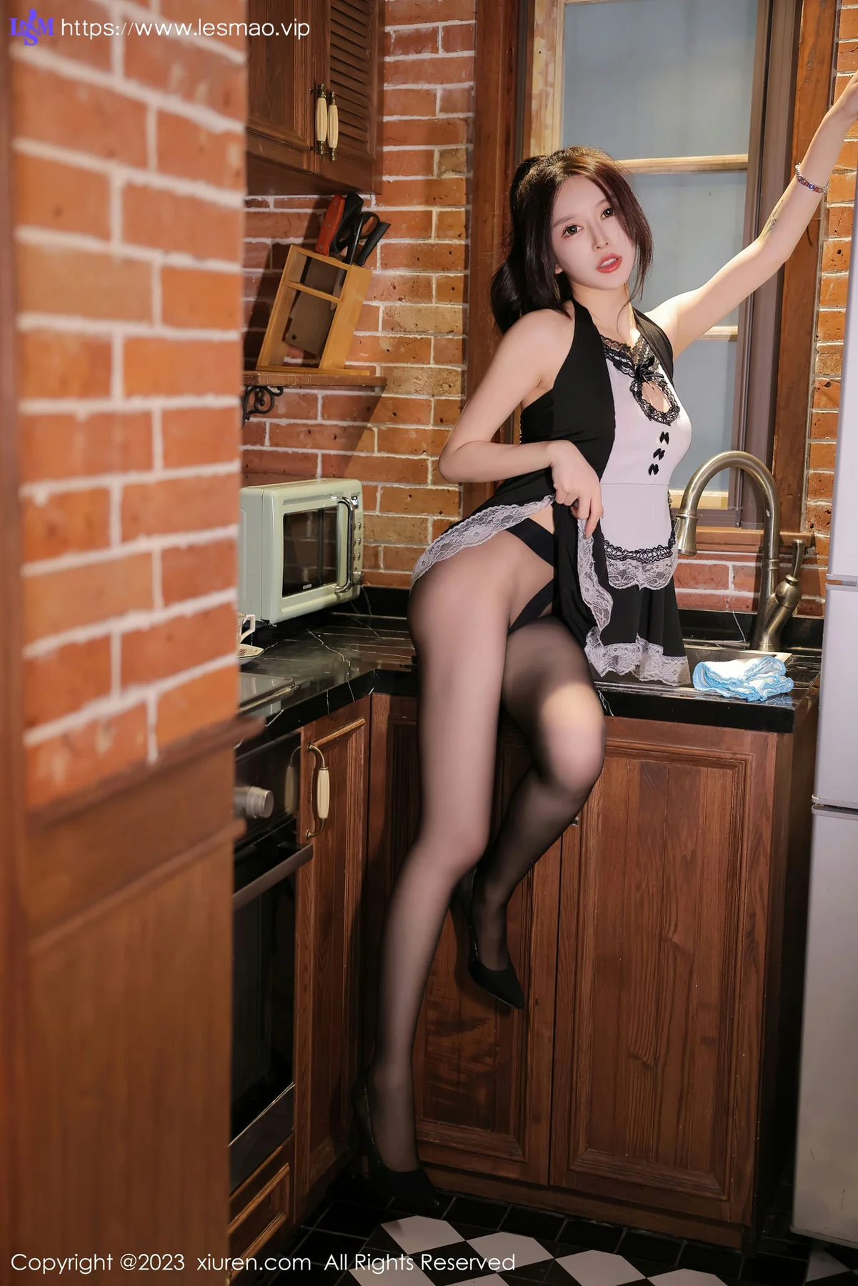XiuRen 秀人 No.6295 玉兔miki 黑色性感女仆服饰性感写真2 - 6
