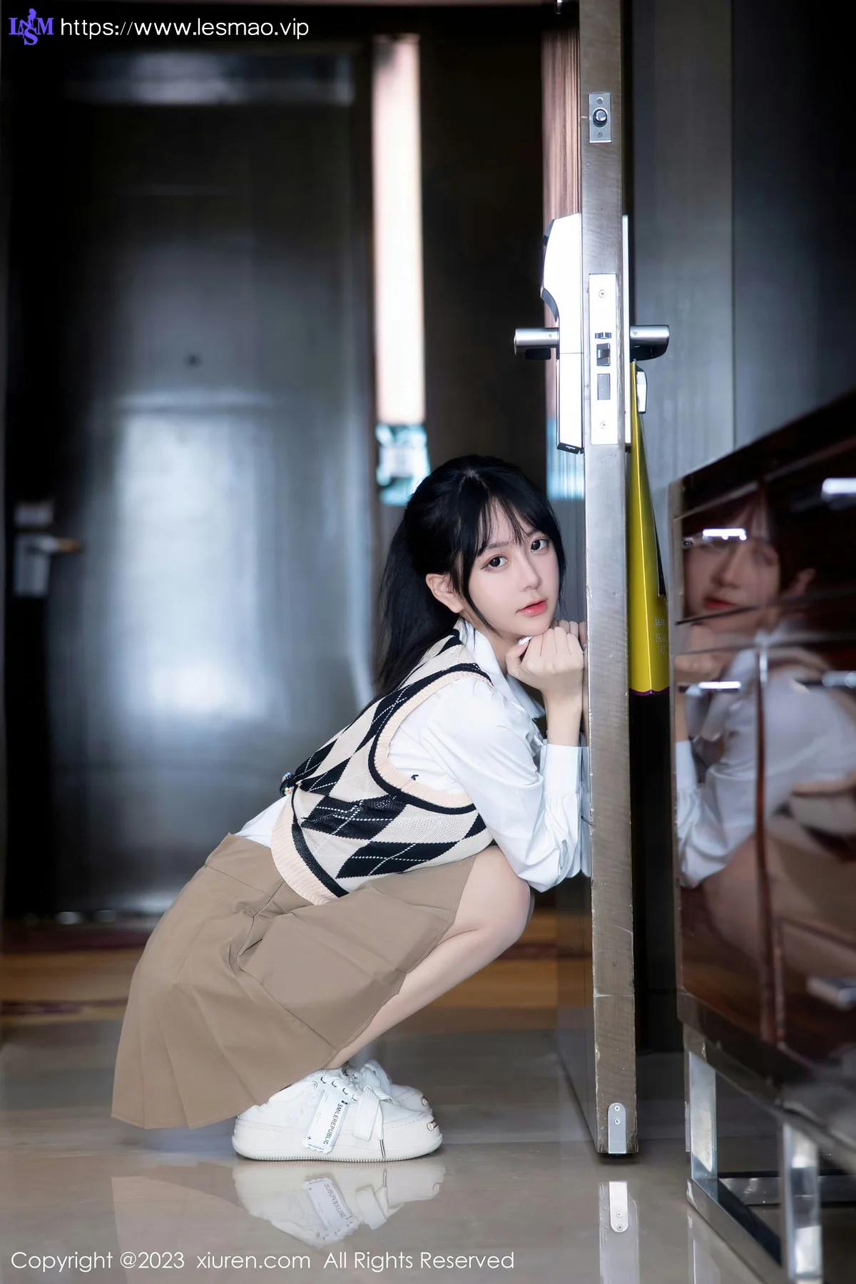 XiuRen 秀人 No.6329 谢小蒽 新人性感学妹装扮第二套写真111 - 1
