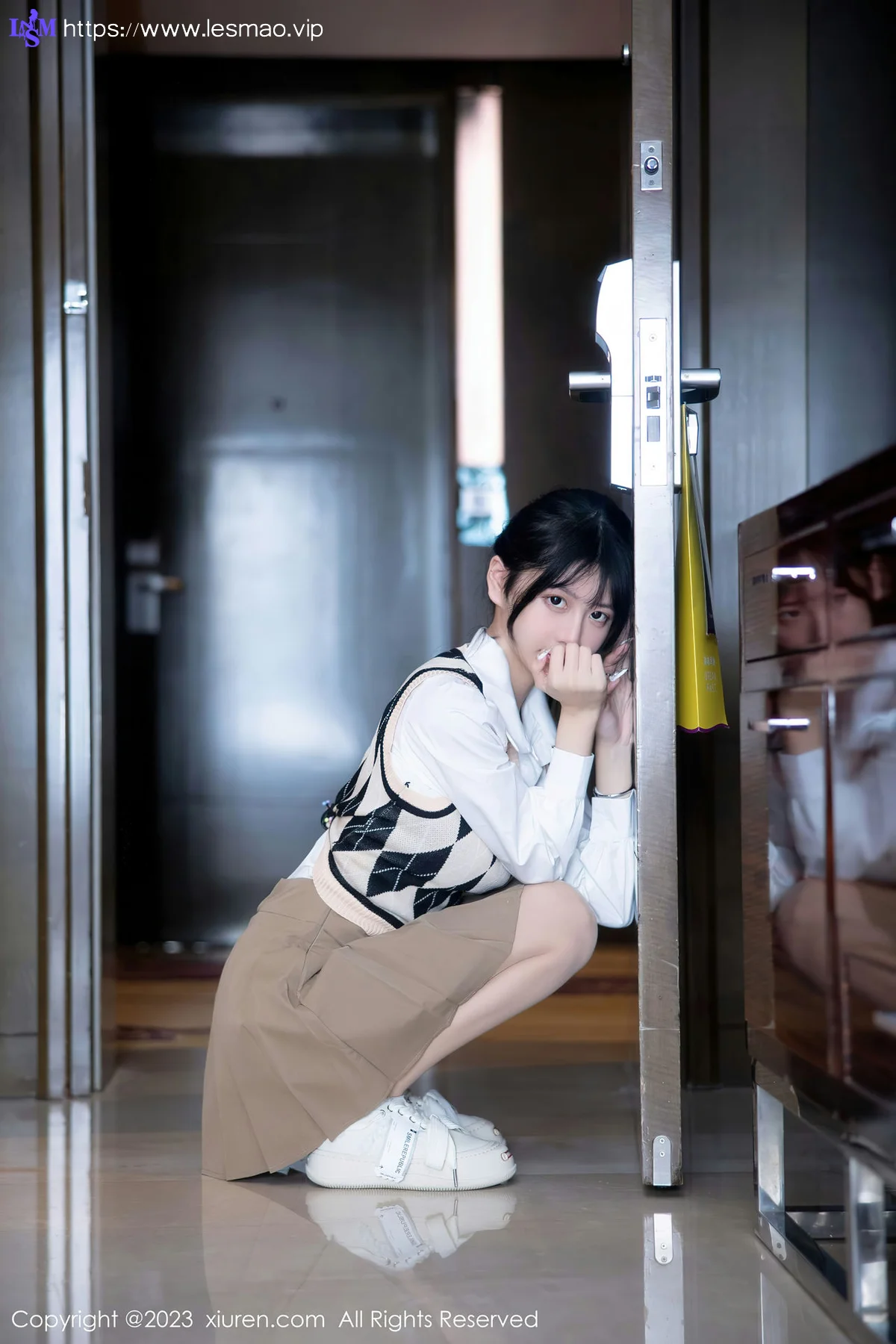 XiuRen 秀人 No.6329 谢小蒽 新人性感学妹装扮第二套写真111 - 2