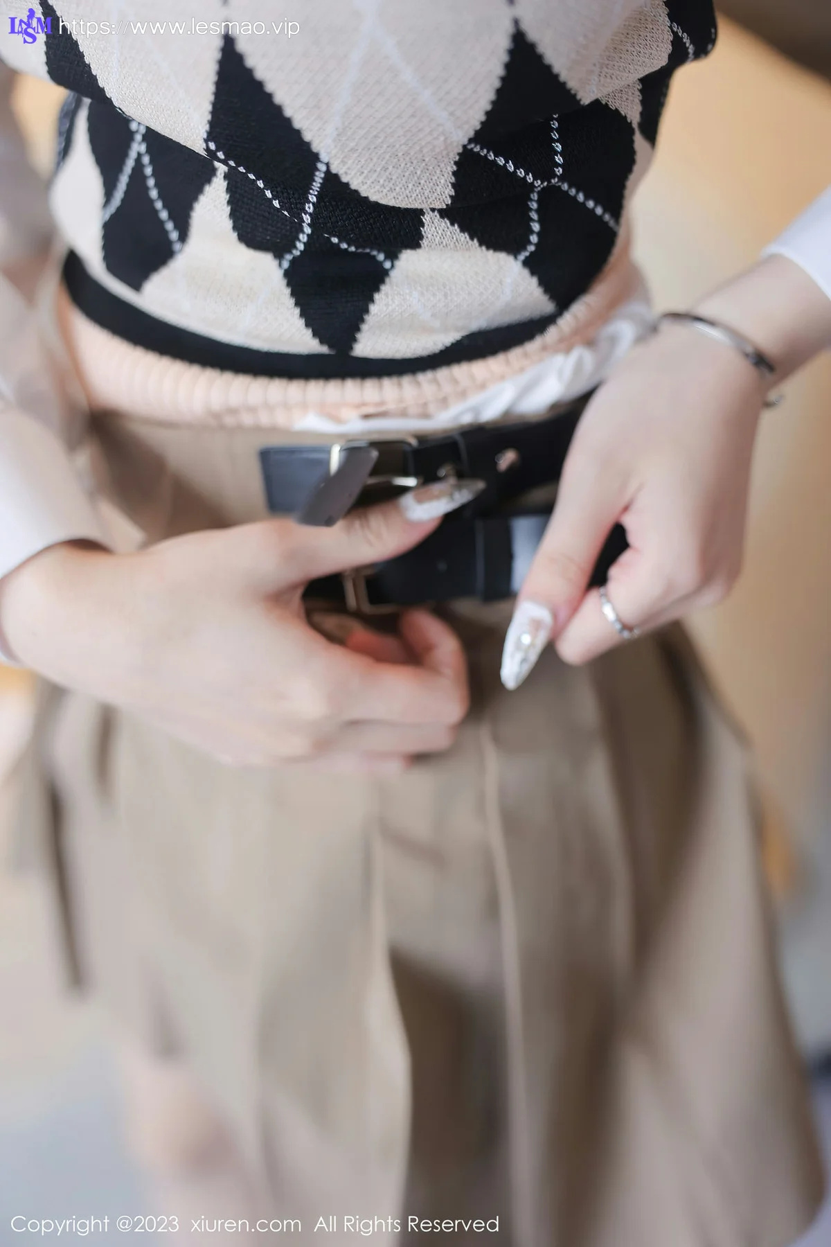 XiuRen 秀人 No.6329 谢小蒽 新人性感学妹装扮第二套写真111 - 2