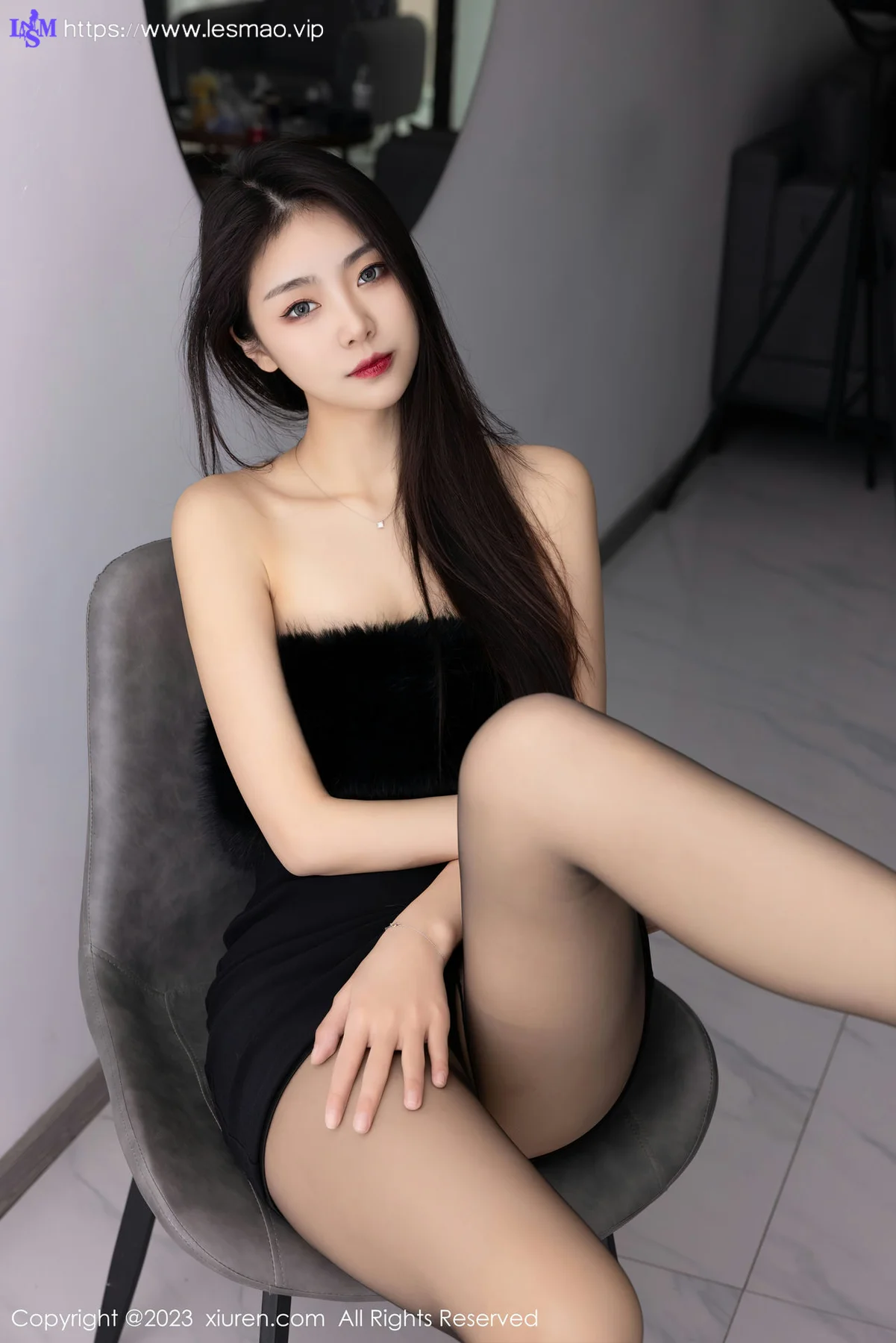 XiuRen 秀人 No.6344 可樂Vicky 白色情趣护士服写真 - 1