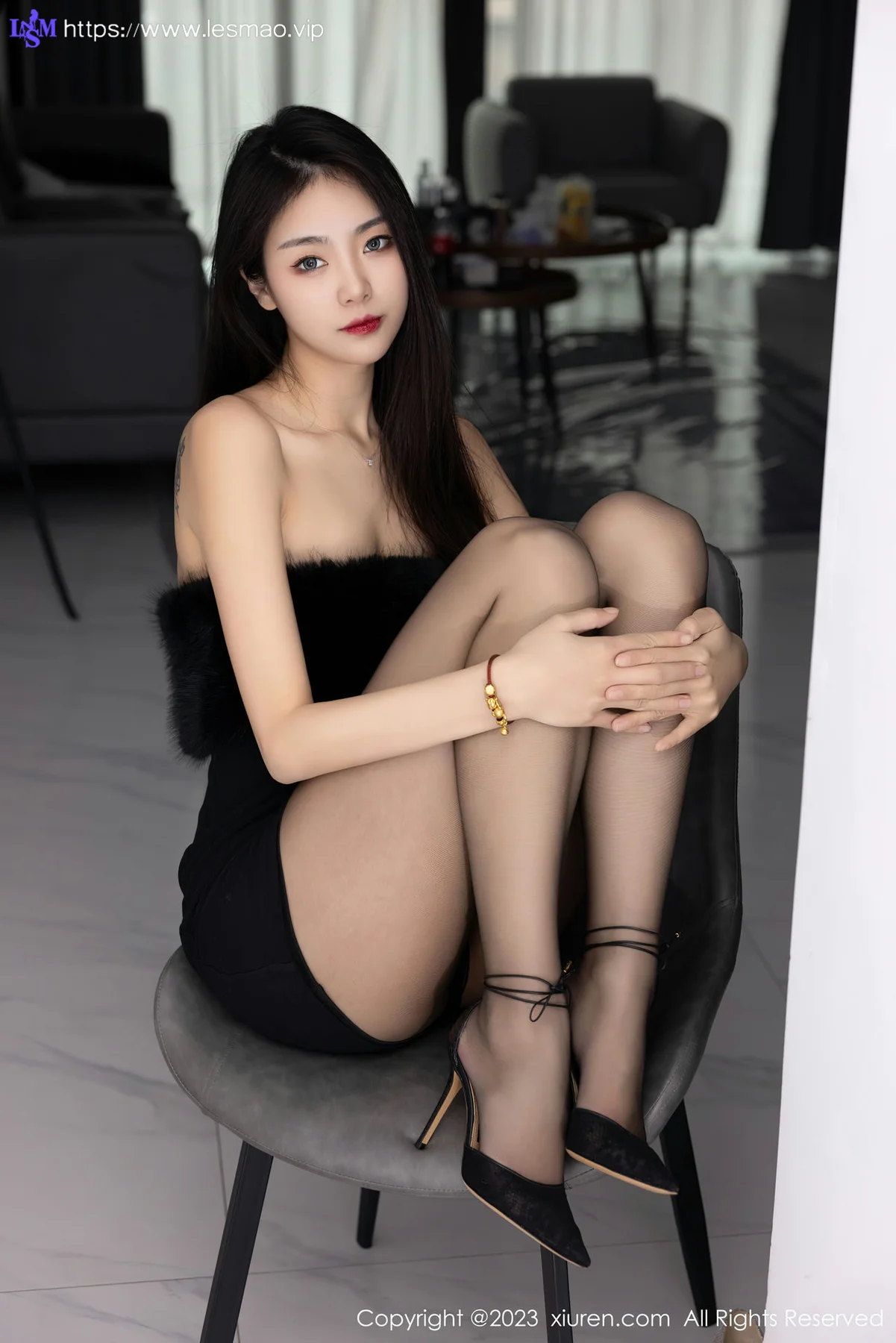 XiuRen 秀人 No.6344 可樂Vicky 白色情趣护士服写真 - 9