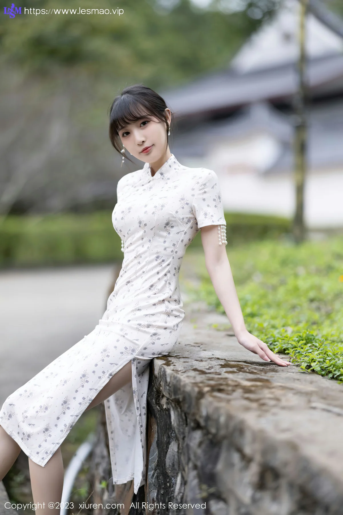 XiuRen 秀人 No.6346 林星阑 浅色短款旗袍写真1 - 3