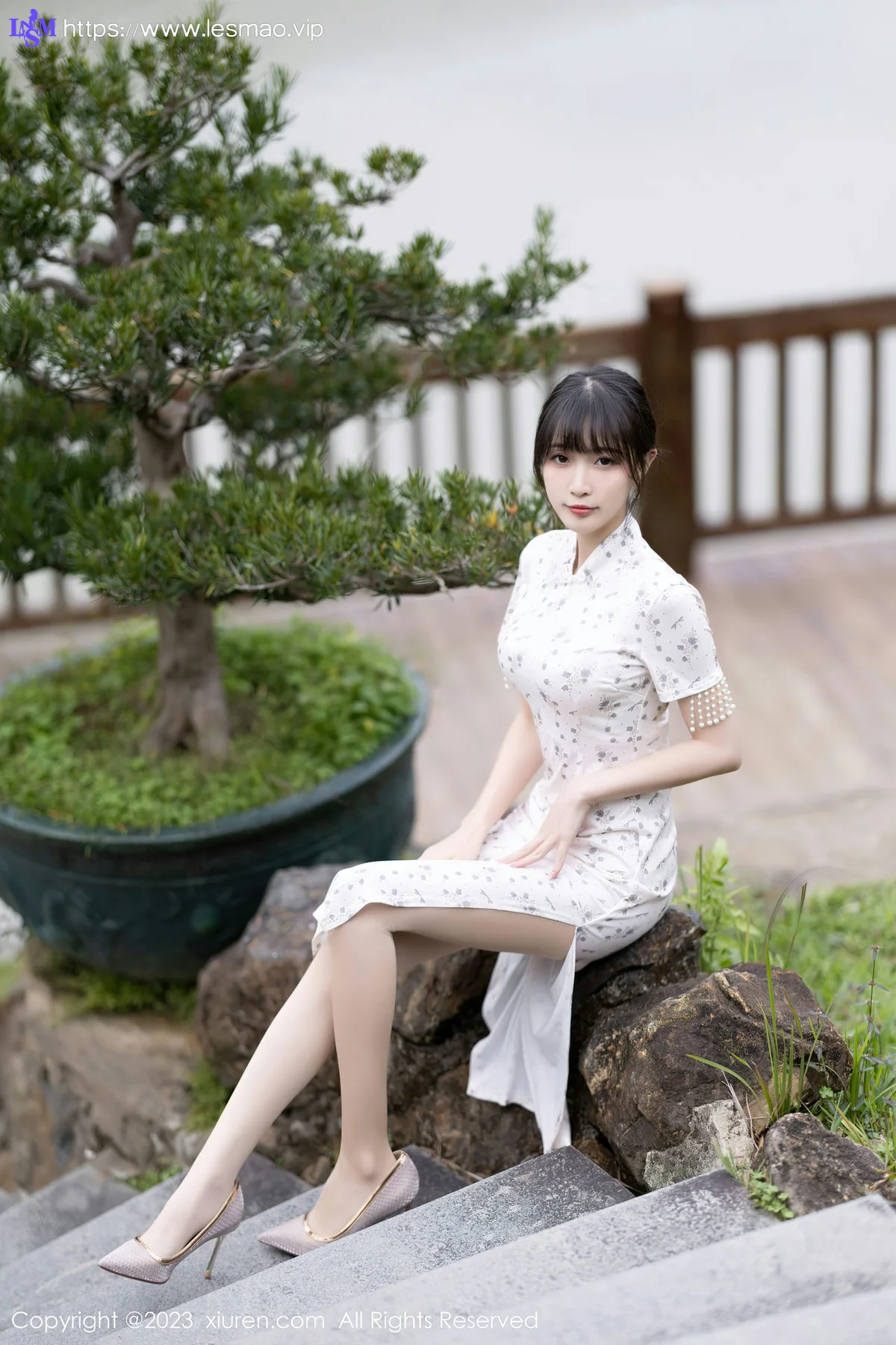 XiuRen 秀人 No.6346 林星阑 浅色短款旗袍写真1 - 7