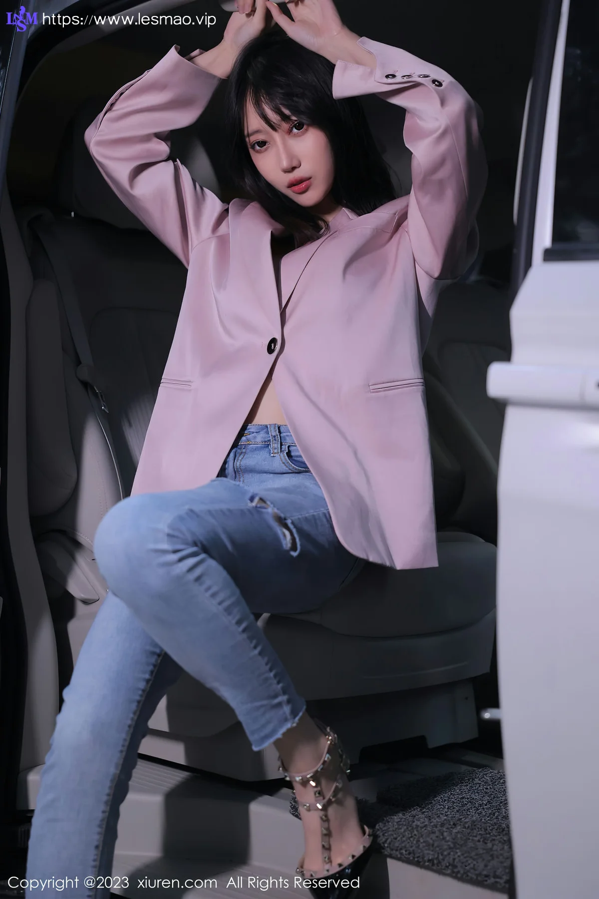 XiuRen 秀人 No.6355 玥儿玥er 车模美腿二月万宁旅拍33 - 4