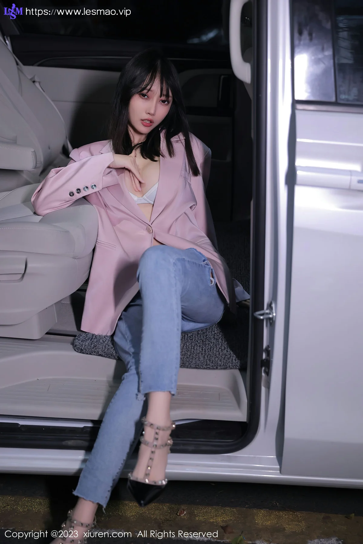 XiuRen 秀人 No.6355 玥儿玥er 车模美腿二月万宁旅拍33 - 4