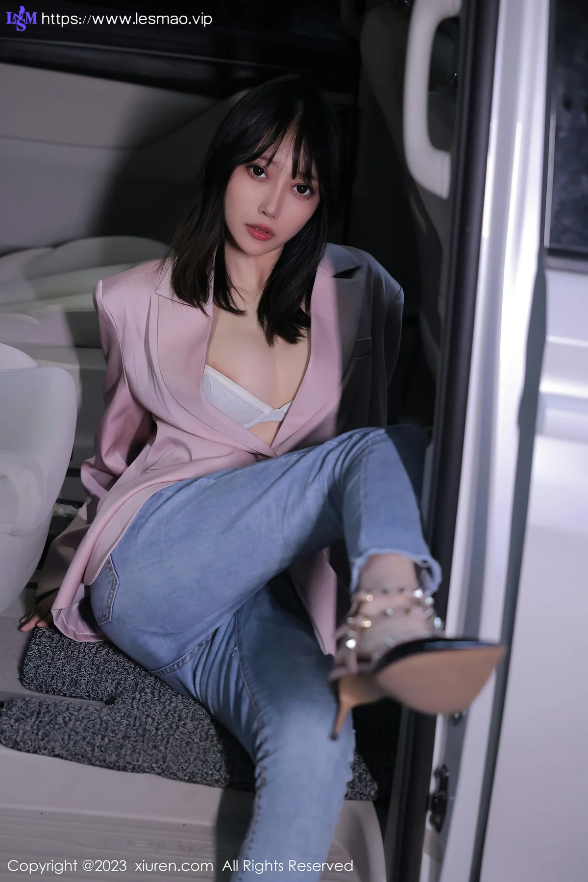 XiuRen 秀人 No.6355 玥儿玥er 车模美腿二月万宁旅拍33 - 6