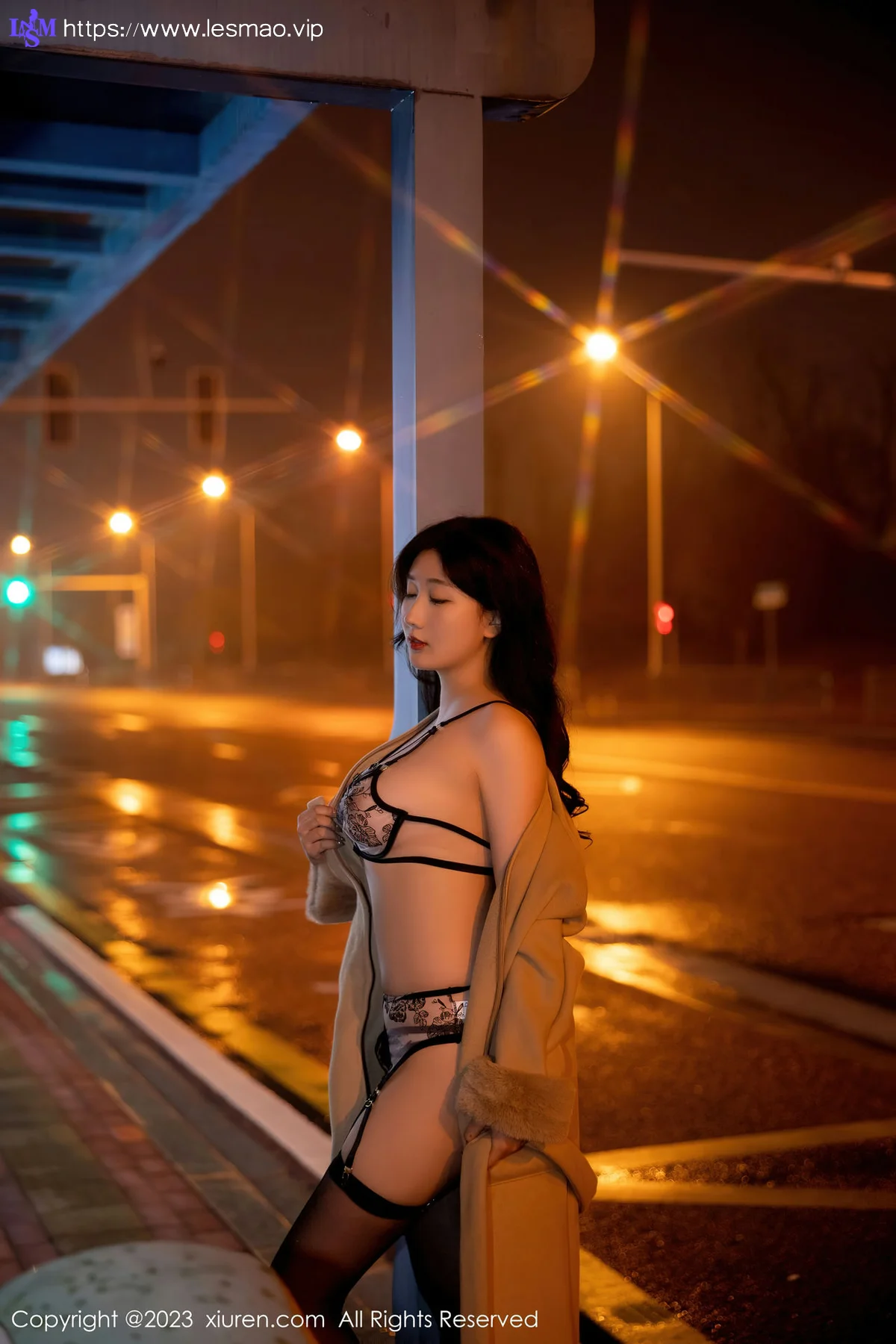 XiuRen 秀人 No.6424 江真真 街拍魅惑黑丝性感写真1 - 1
