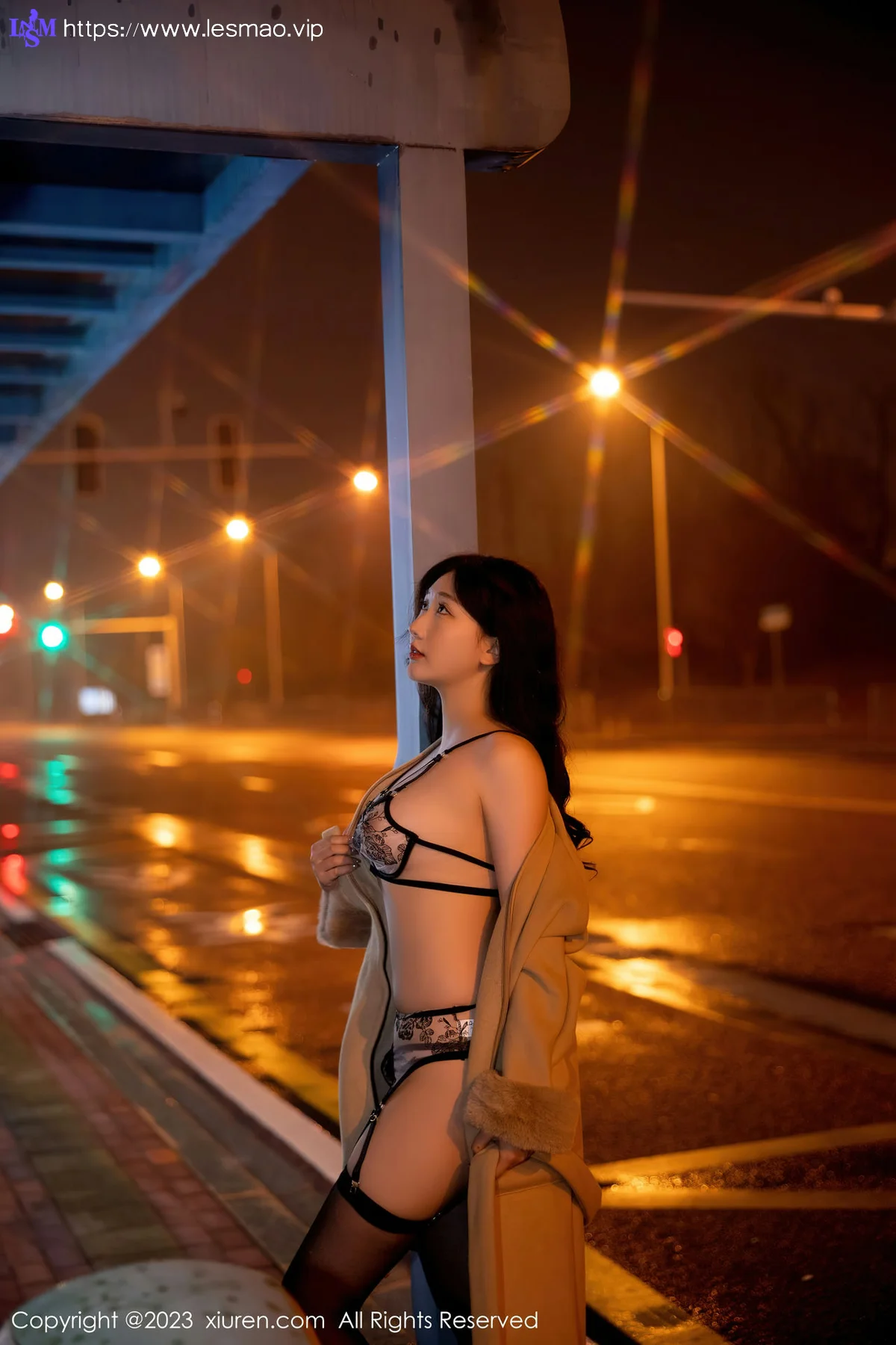 XiuRen 秀人 No.6424 江真真 街拍魅惑黑丝性感写真1 - 2