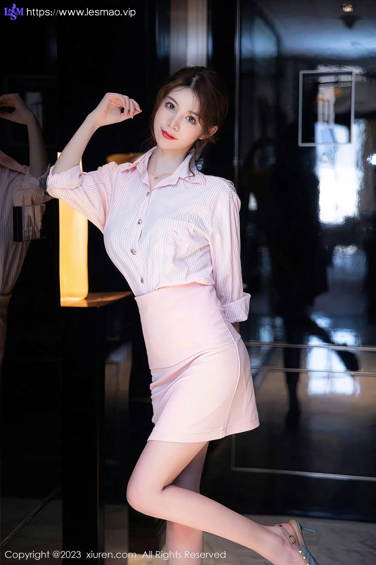 XiuRen 秀人 No.6451 yoo优优 黑色蕾丝内衣性感写真 - 1
