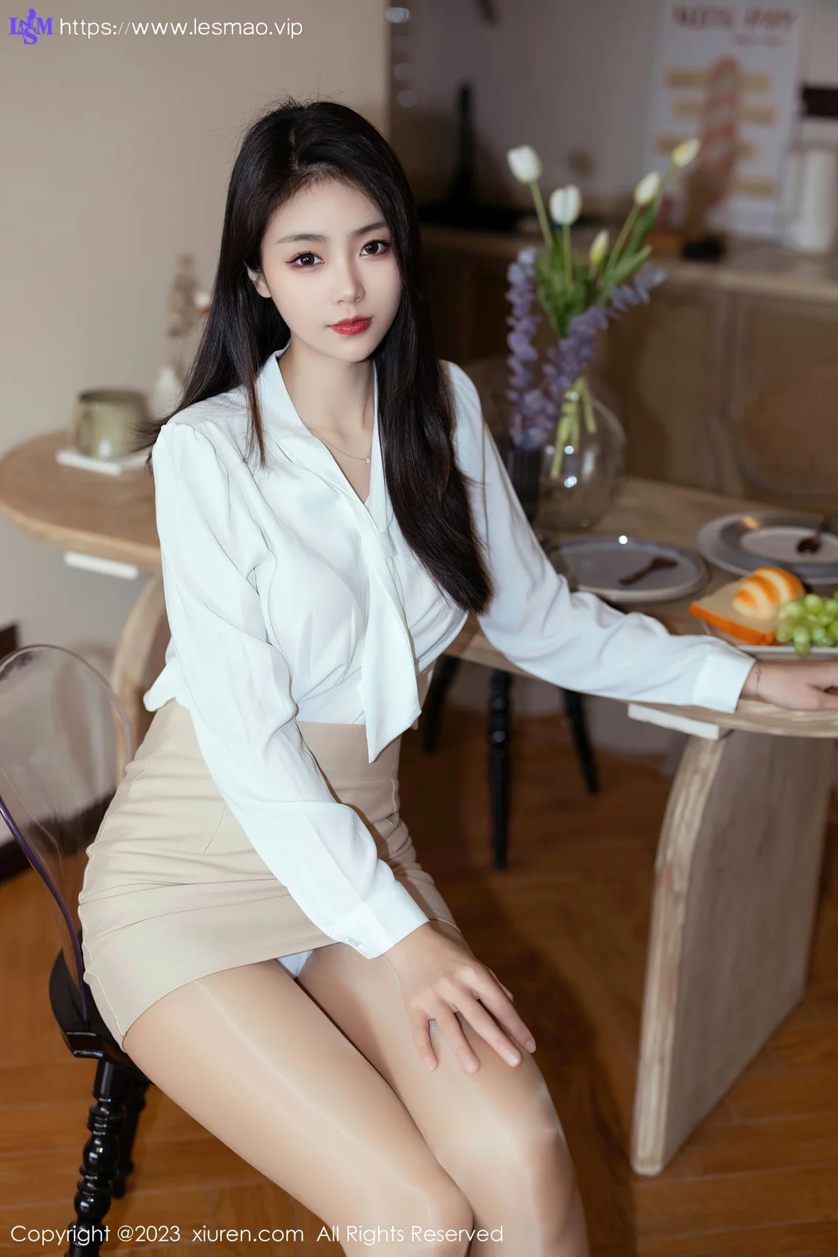XiuRen 秀人 No.6465 可樂Vicky 浅黄色短裙性感写真3 - 8