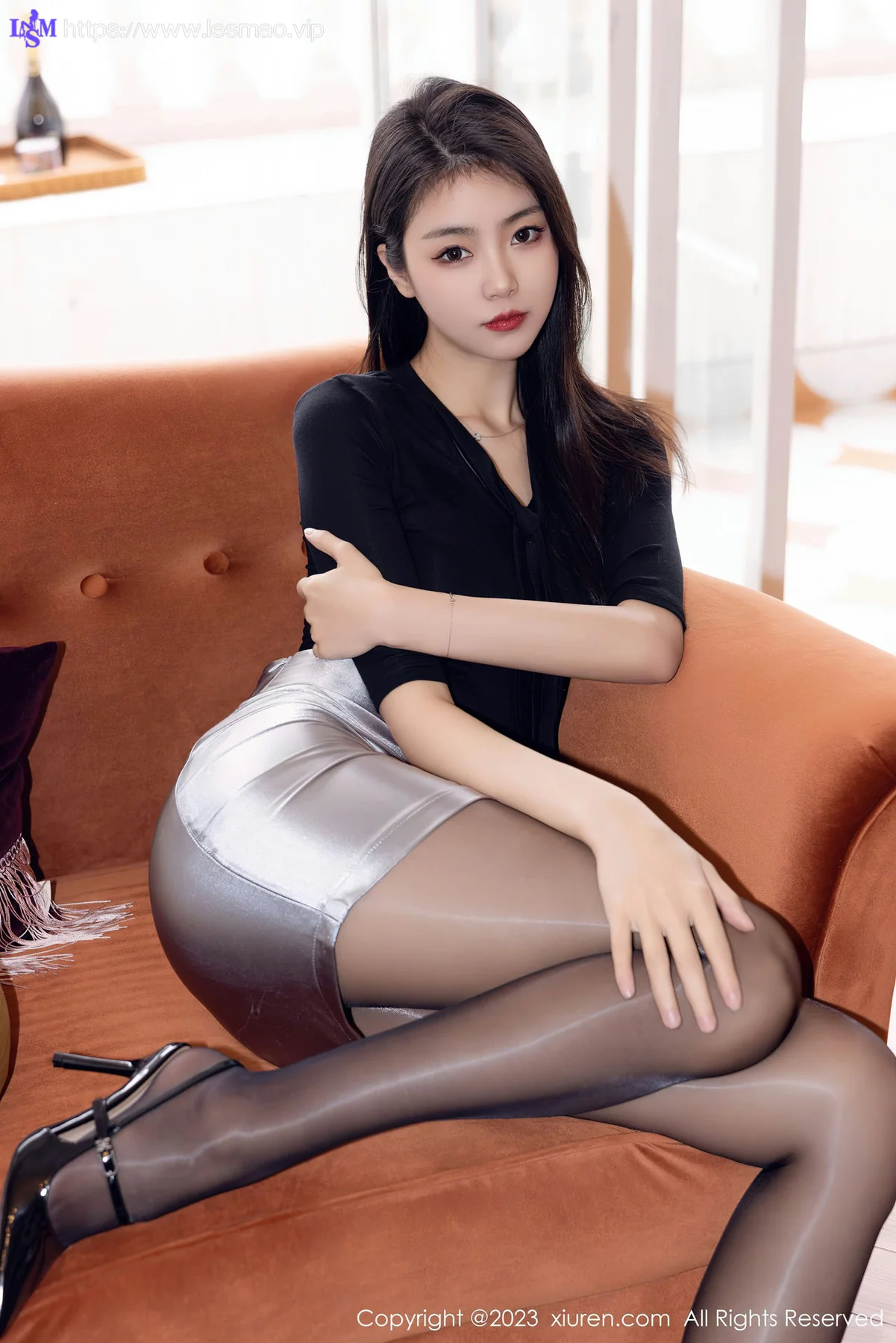 XiuRen 秀人 No.6493 可樂Vicky 银色短裙性感写真3 - 3