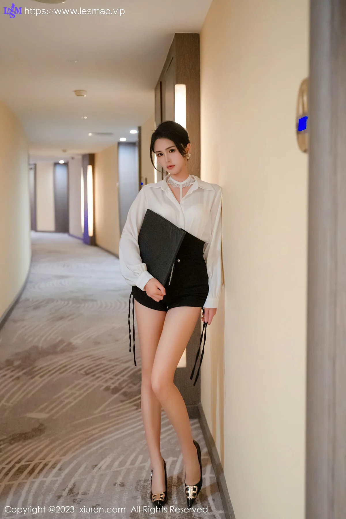 XiuRen 秀人 No.6520 艾希儿 Ol系列性感写真3 - 1