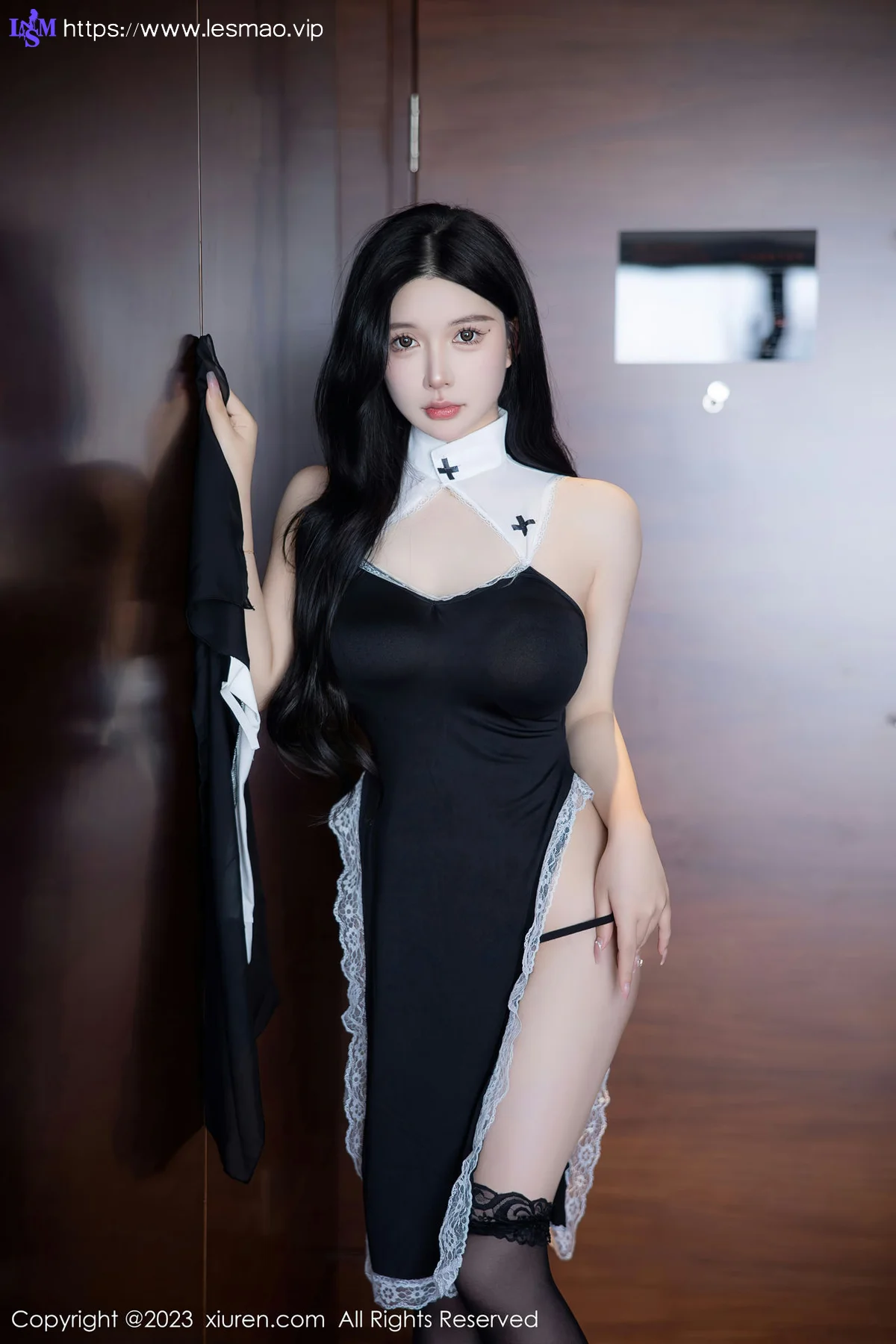 XiuRen 秀人 No.6577 林珊珊 黑色修女服饰芭提雅旅拍1 - 2