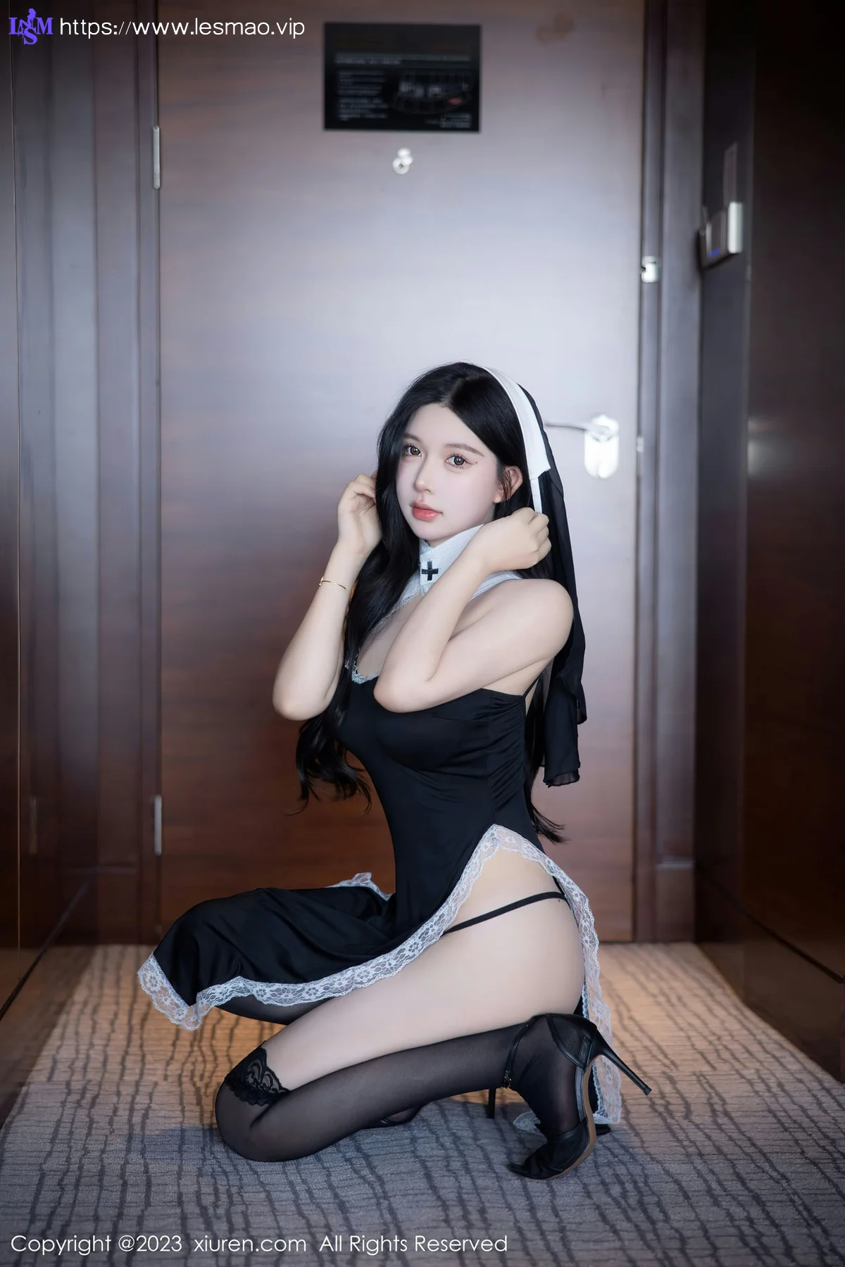 XiuRen 秀人 No.6577 林珊珊 黑色修女服饰芭提雅旅拍1 - 4