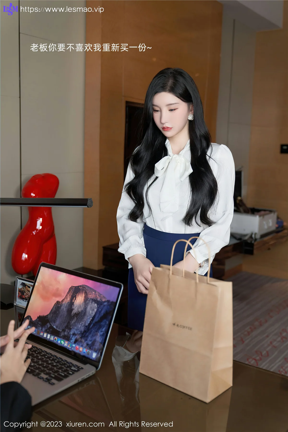 XiuRen 秀人 No.6614 周于希Sally 女职员的办公室秘密心愿旅拍 - 9