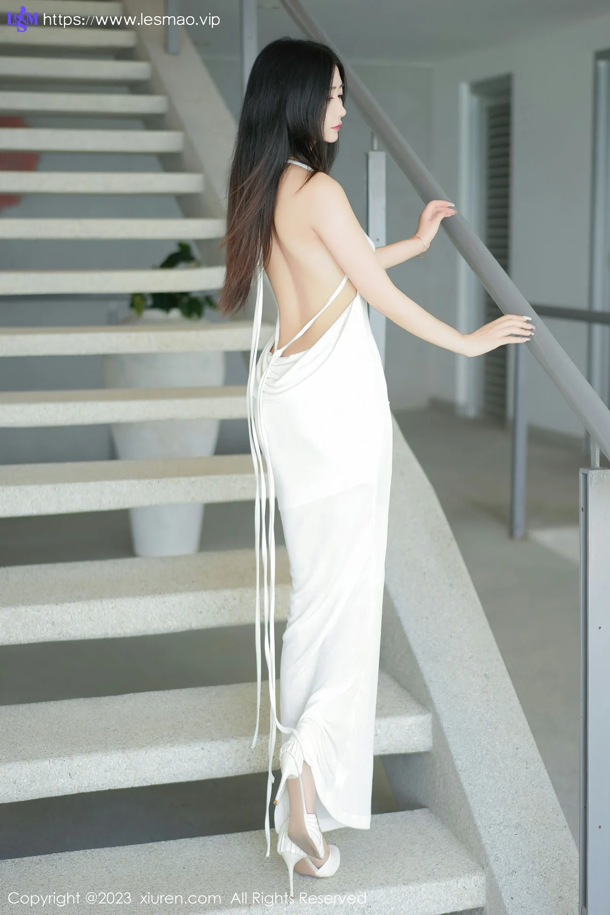 XiuRen 秀人 No.6678 laura阿姣 白色吊带长裙性感写真22 - 1