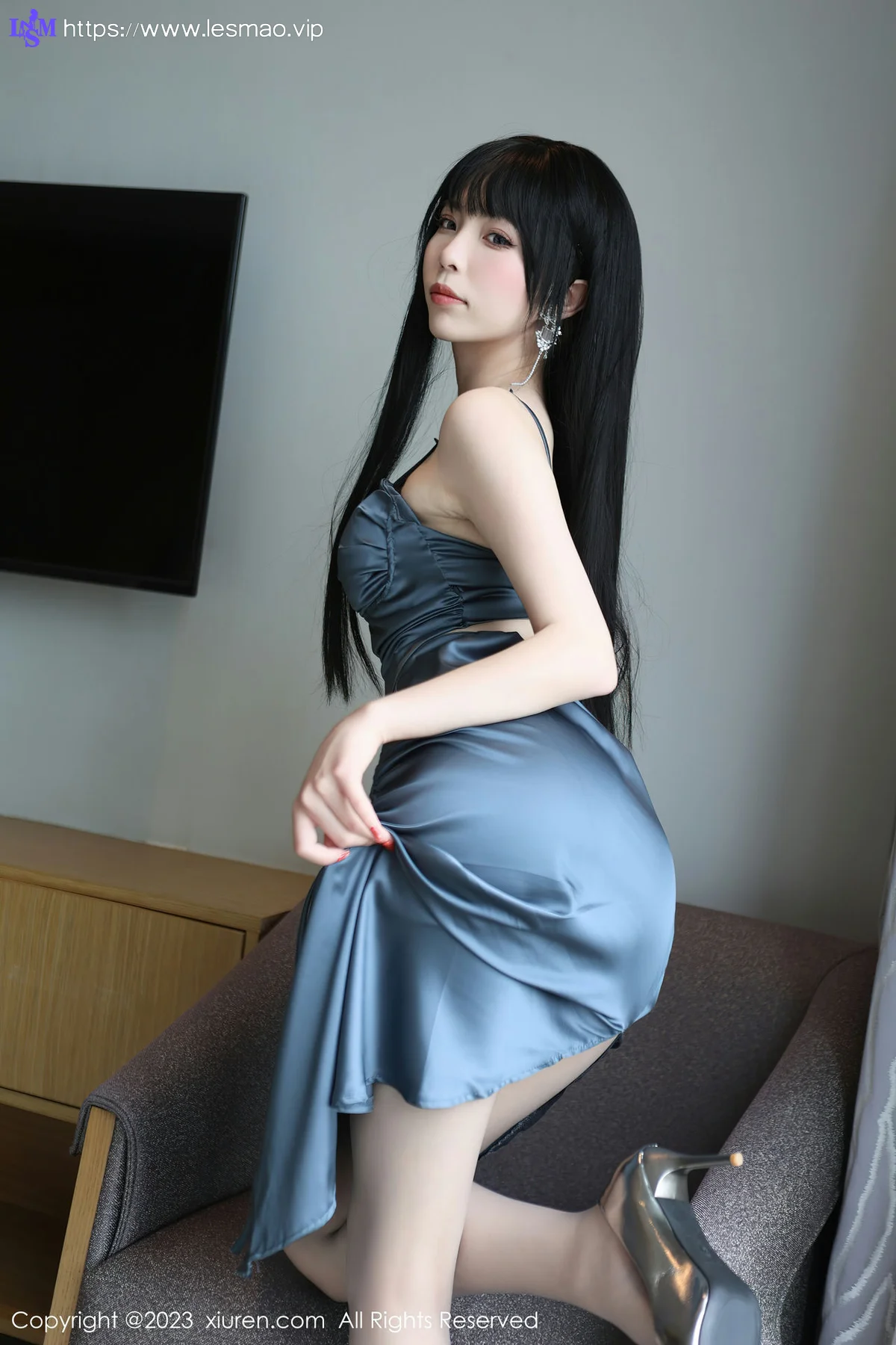 XiuRen 秀人 No.6713 江七七 诱人灰丝首套写真 - 7