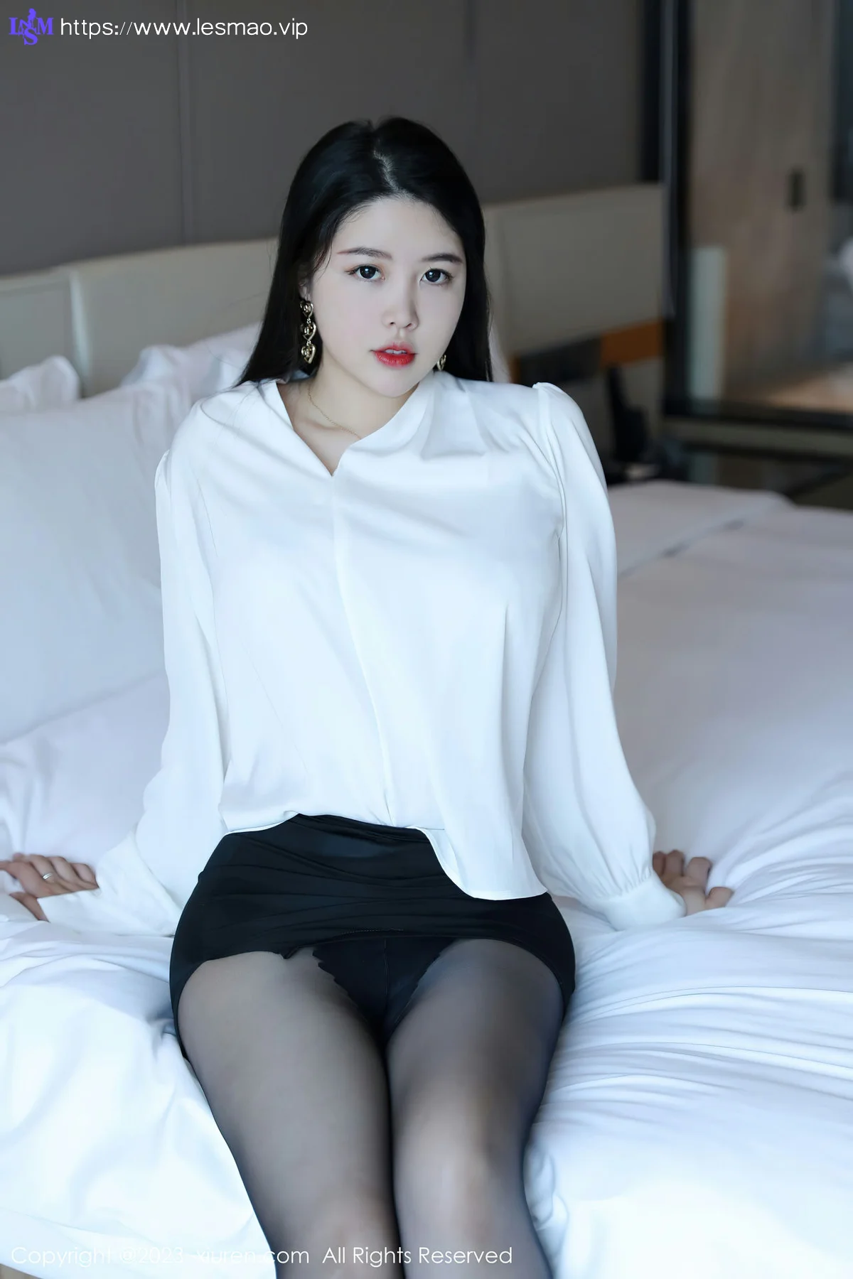 XiuRen 秀人 No.6782 樱桃小犊子 魅惑黑丝性感写真 - 7