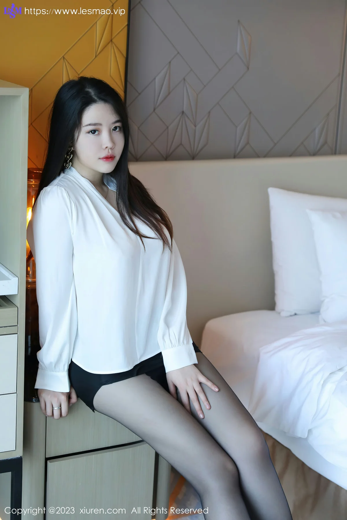 XiuRen 秀人 No.6782 樱桃小犊子 魅惑黑丝性感写真 - 8