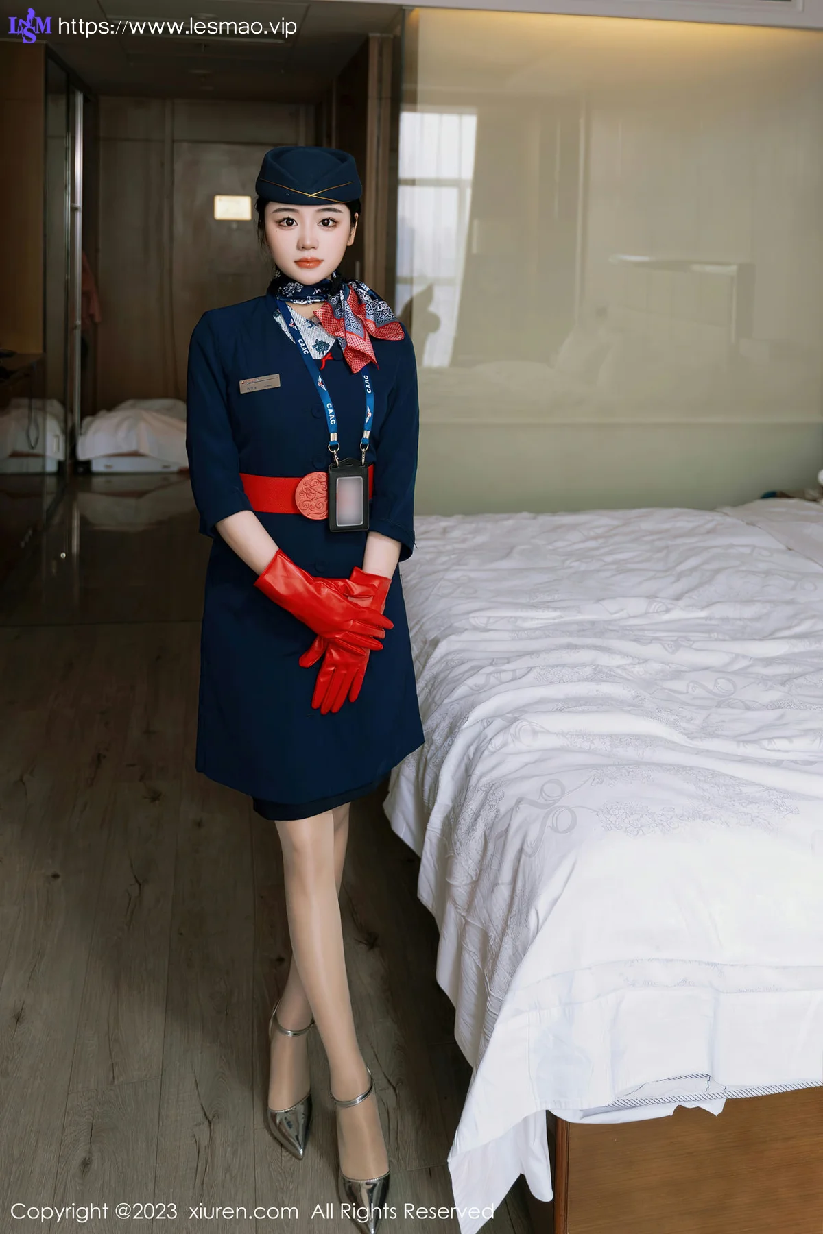 XiuRen 秀人 No.6790 汐汐爱吃草莓 空乘小姐姐性感写真 - 6
