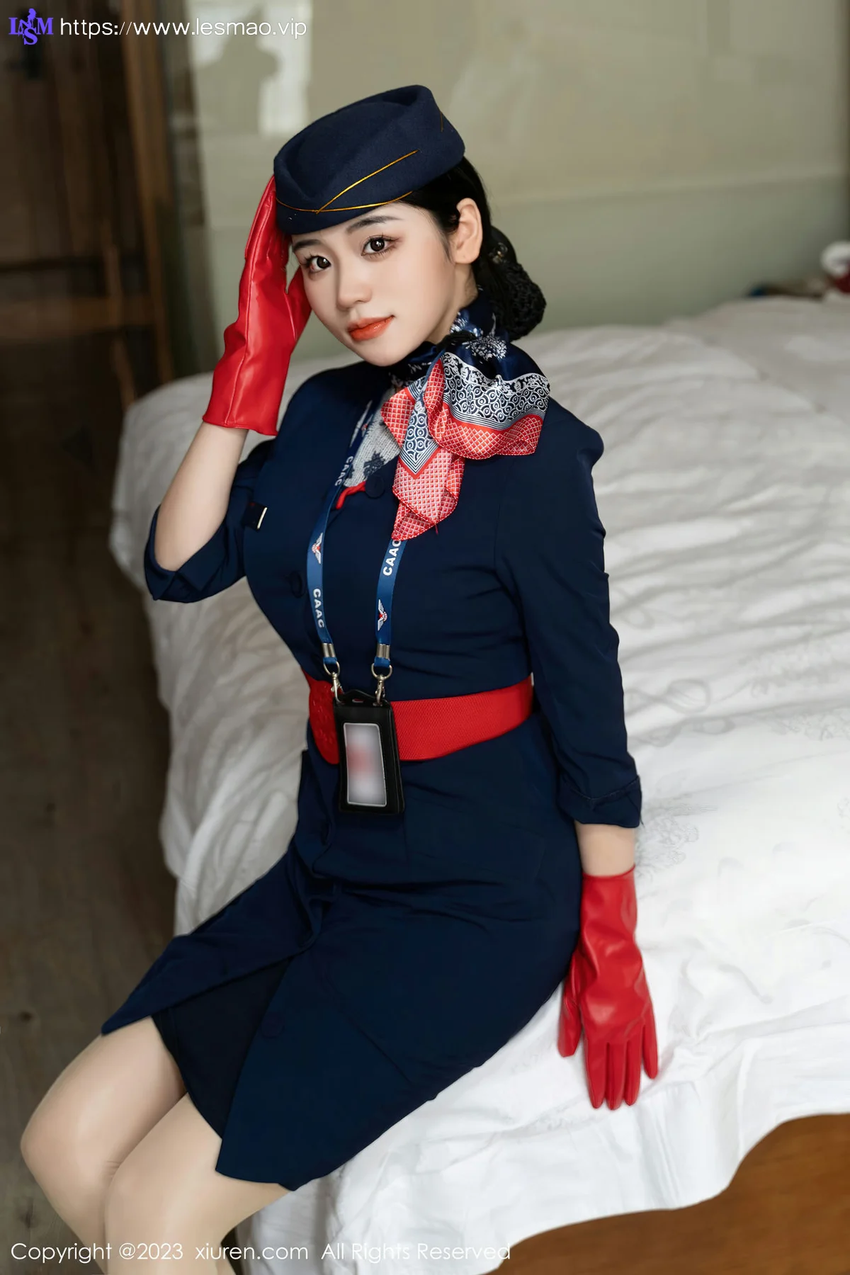XiuRen 秀人 No.6790 汐汐爱吃草莓 空乘小姐姐性感写真 - 9