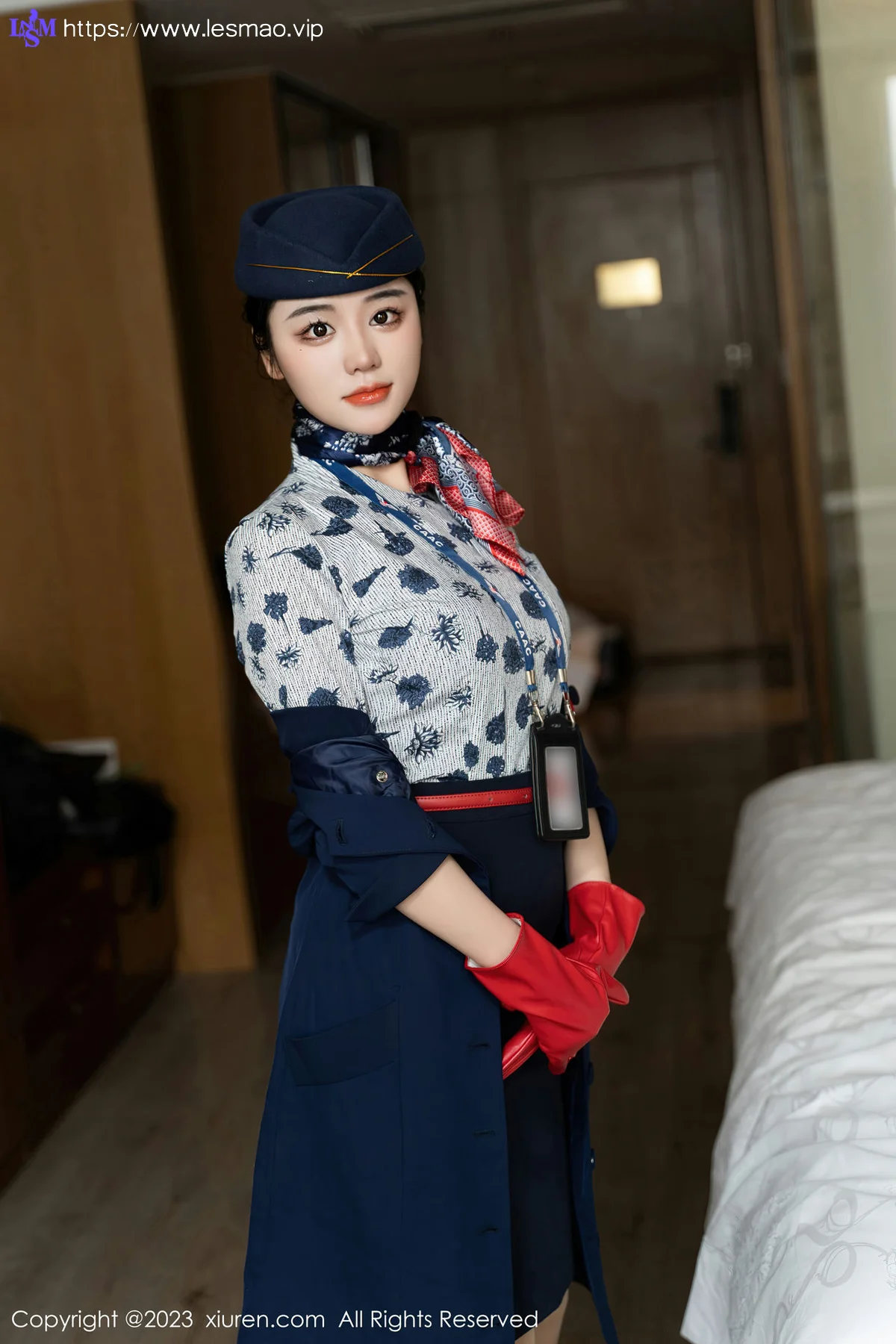 XiuRen 秀人 No.6790 汐汐爱吃草莓 空乘小姐姐性感写真 - 3