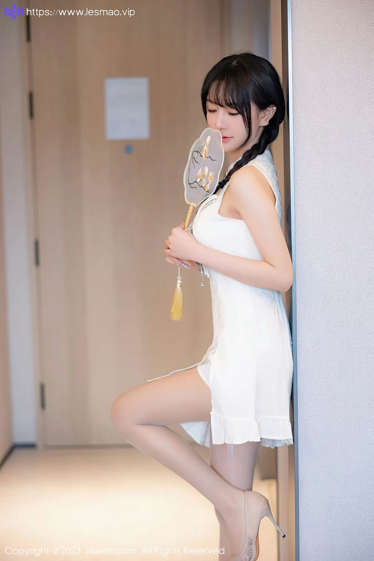 XiuRen 秀人 No.6813 幼幼 白色旗袍性感写真111 - 1