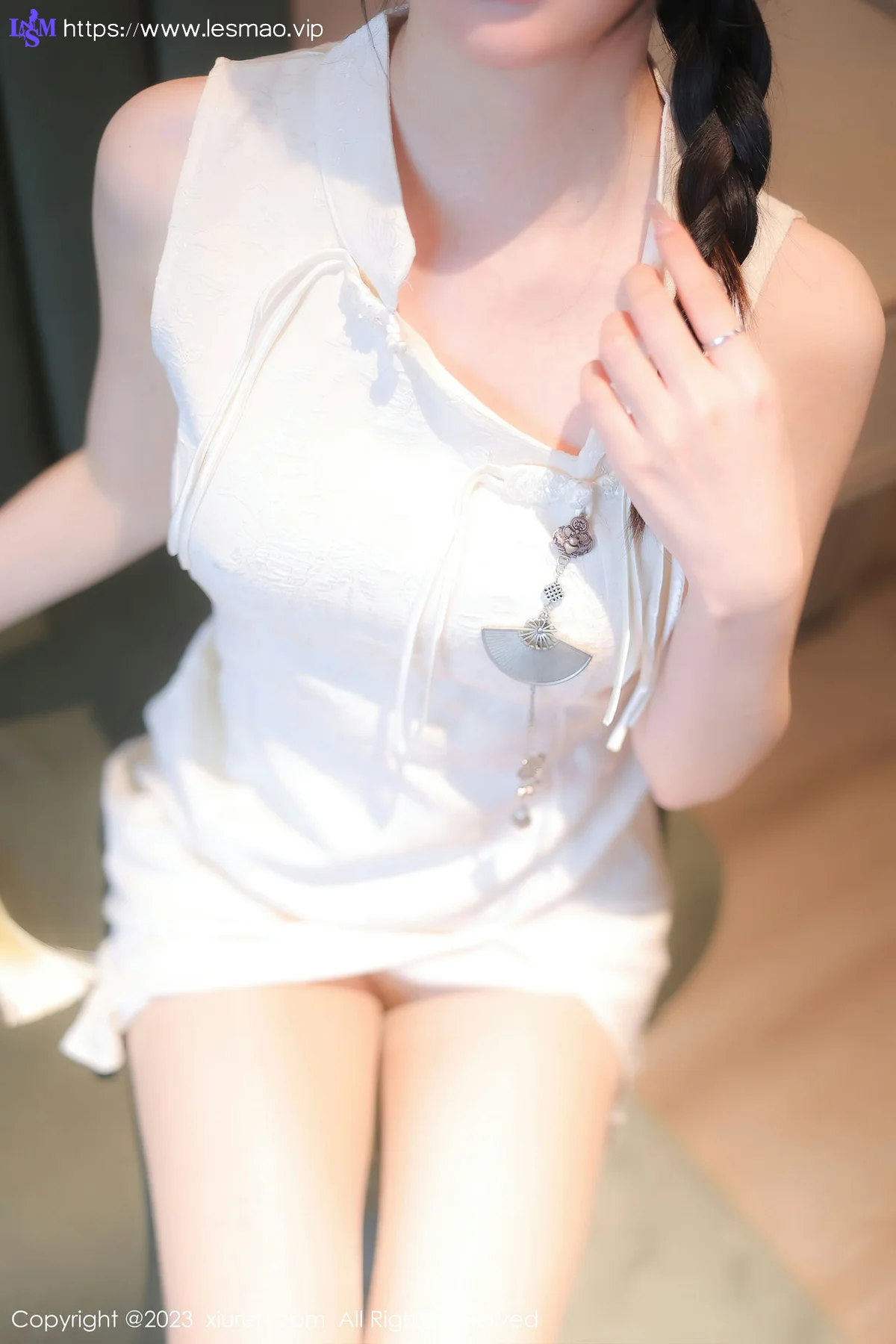 XiuRen 秀人 No.6813 幼幼 白色旗袍性感写真111 - 8