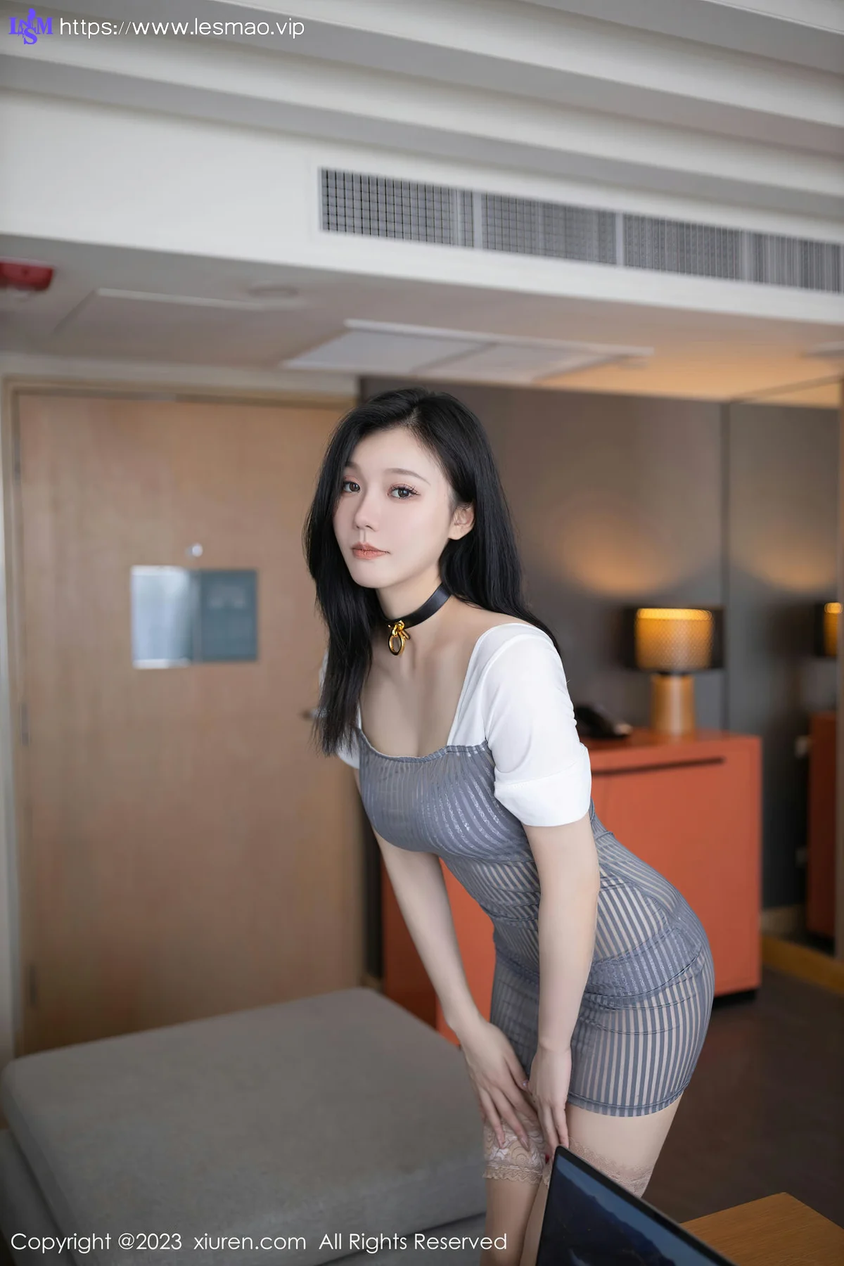 XiuRen 秀人 No.6906 安然anran 灰色条纹短裙性感写真2 - 8