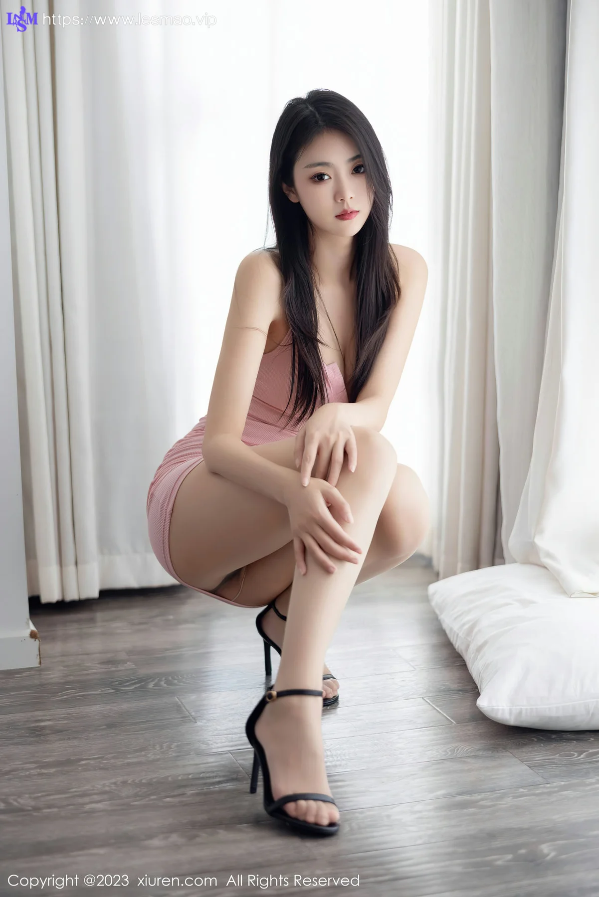 XiuRen 秀人 No.6927 可樂Vicky 连衣短裙性感写真3 - 4