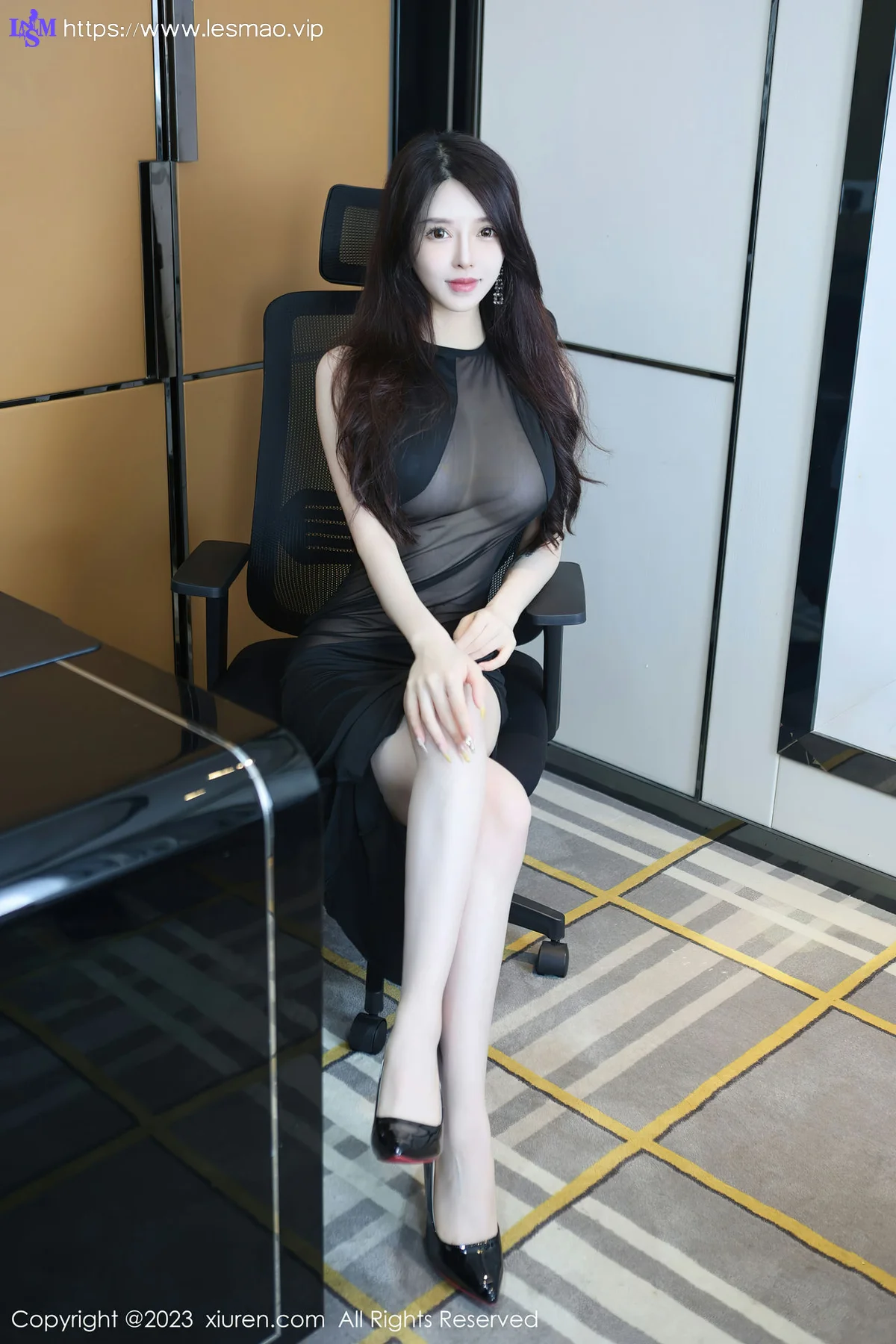 XiuRen 秀人 No.6937 玉兔miki 黑色薄纱连衣短裙性感写真3 - 1